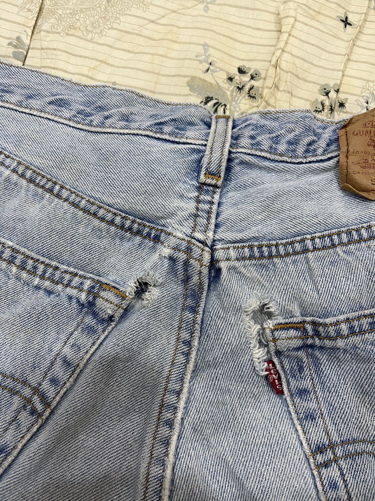 Levi's (Dddd). VINTAGE LEVIS 501 DENIM SHORTS Size US 30 / EU 46 - 14 Thumbnail