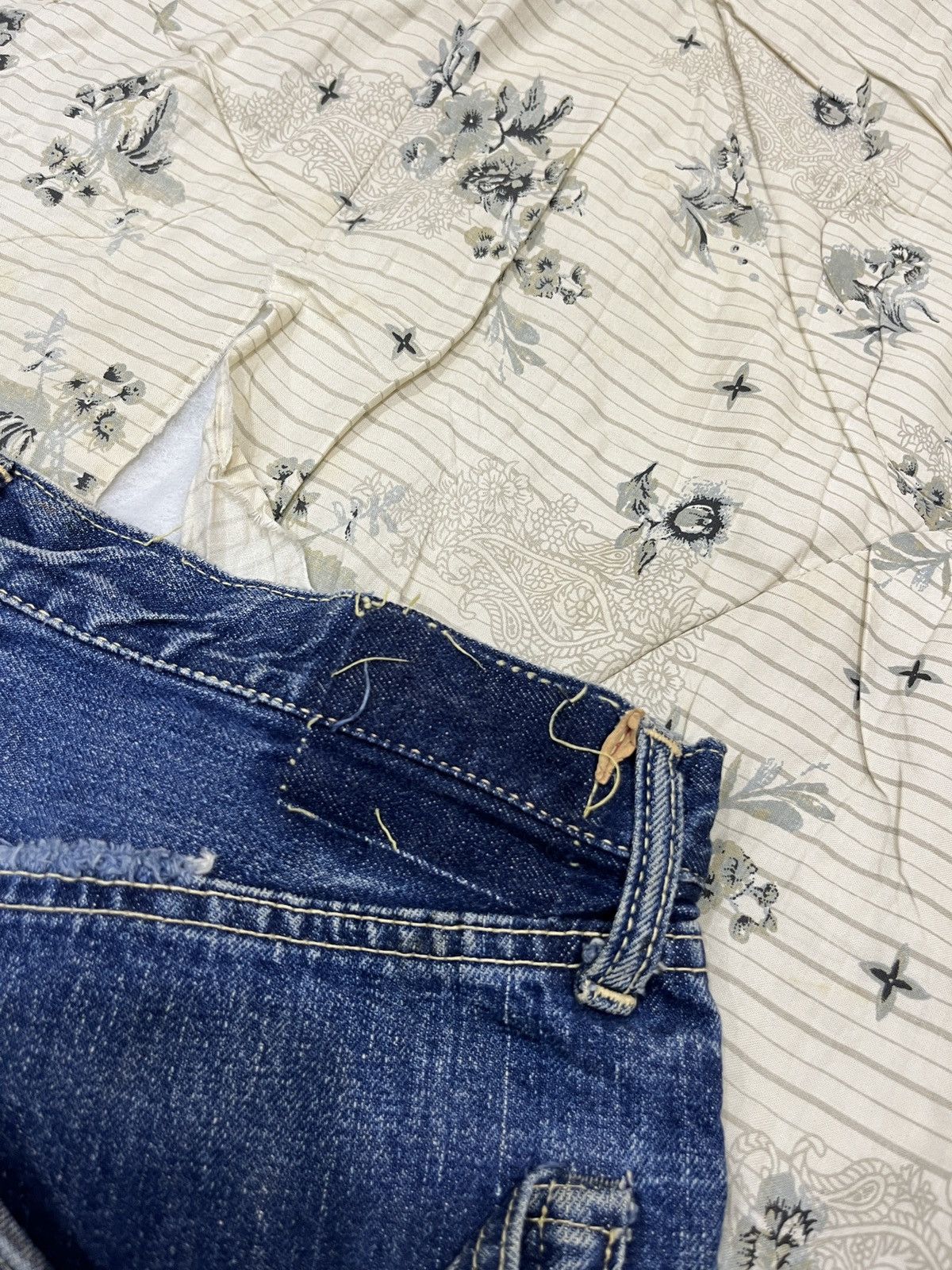 Levi's (Dddd)VINTAGE 1960's Levis Big E Hidden Rivet Selvedge DENIM Size US 29 - 14 Thumbnail