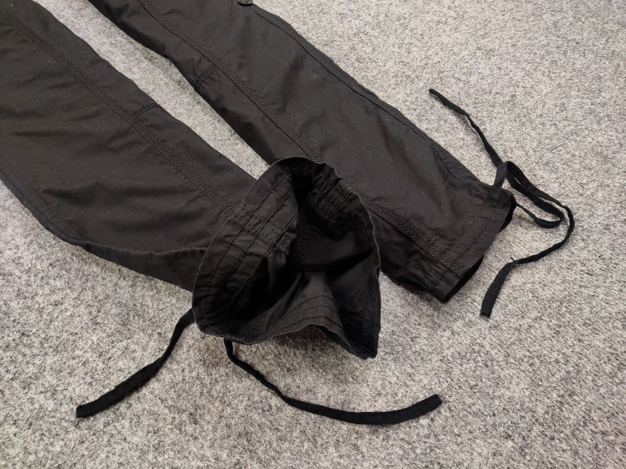 Japanese Brand Vintage 90's Japanese Bondage Zip Bootcut Black Cargo Pants Size 28" / US 6 / IT 42 - 11 Thumbnail
