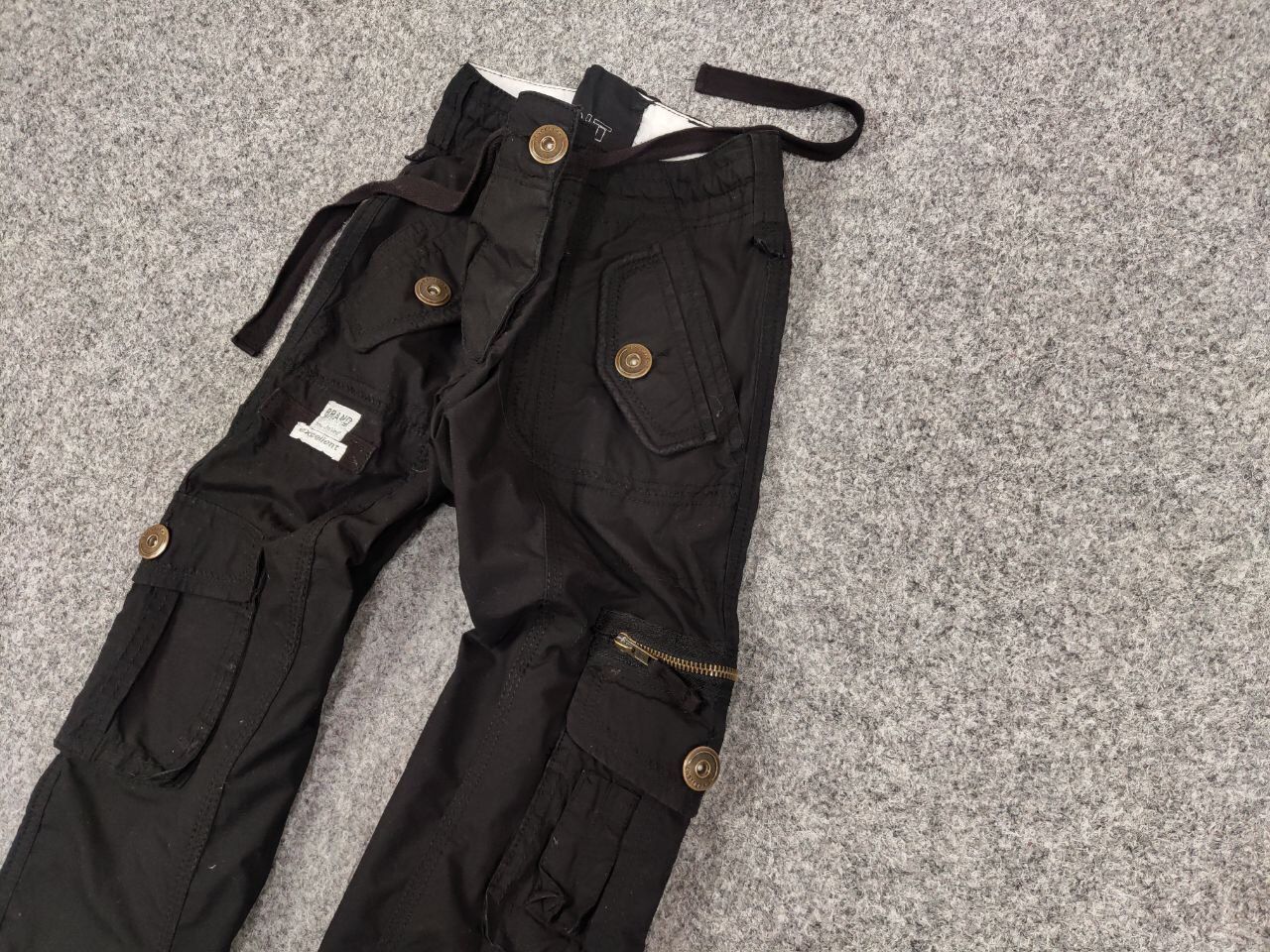 Japanese Brand Vintage 90's Japanese Bondage Zip Bootcut Black Cargo Pants Size 28" / US 6 / IT 42 - 4 Thumbnail