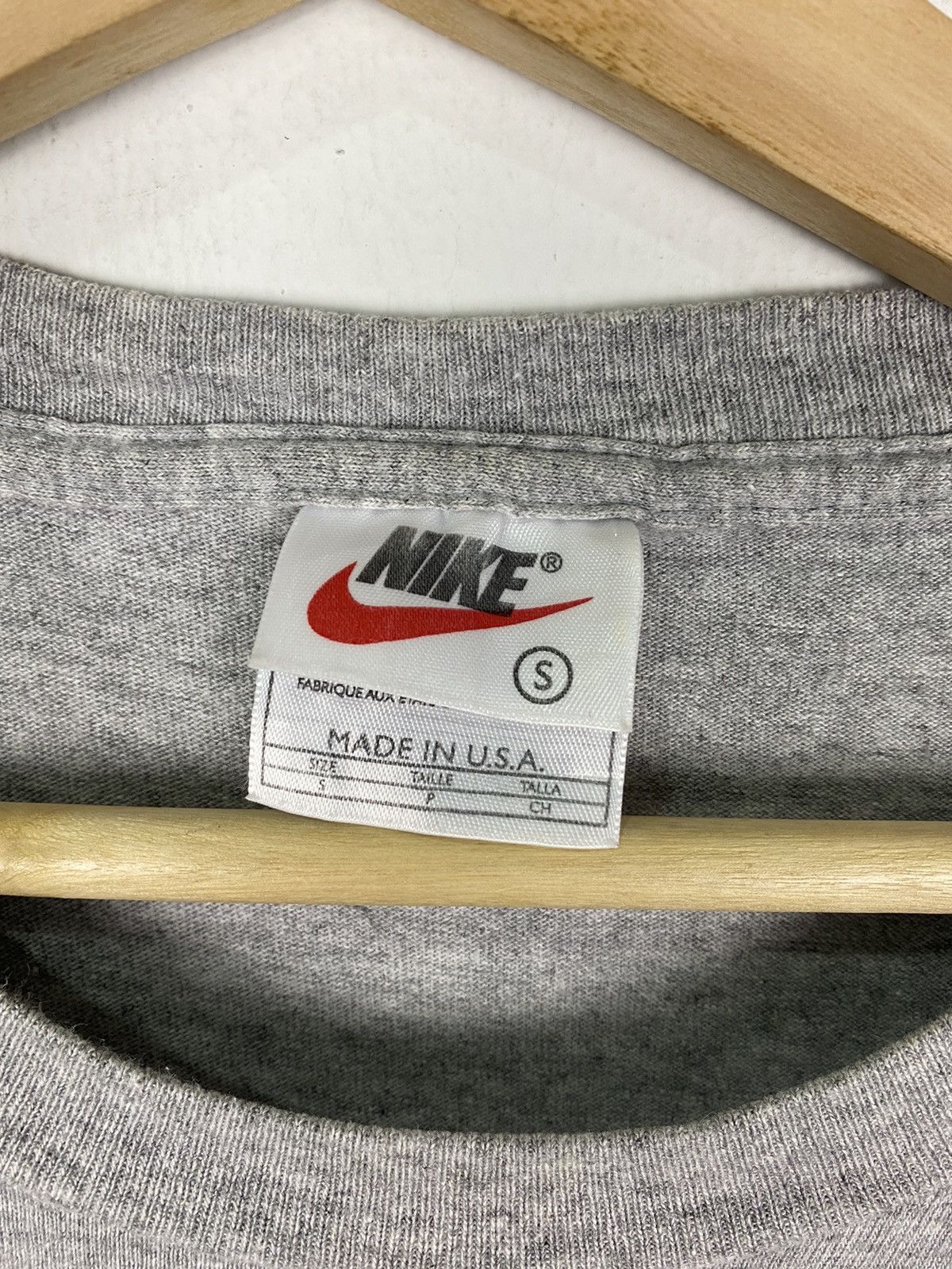 Nike OFFER 🔥 Vintage Nike Big Swoosh Tee T Shirts Size US S / EU 44-46 / 1 - 4 Thumbnail