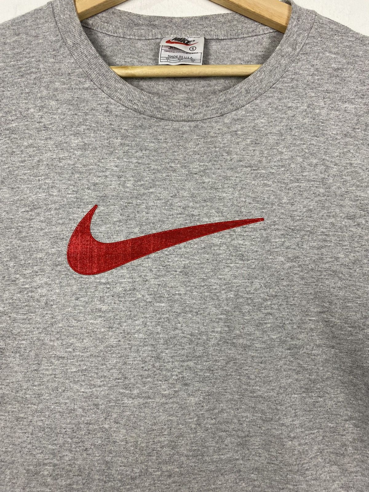 Nike OFFER 🔥 Vintage Nike Big Swoosh Tee T Shirts Size US S / EU 44-46 / 1 - 3 Thumbnail