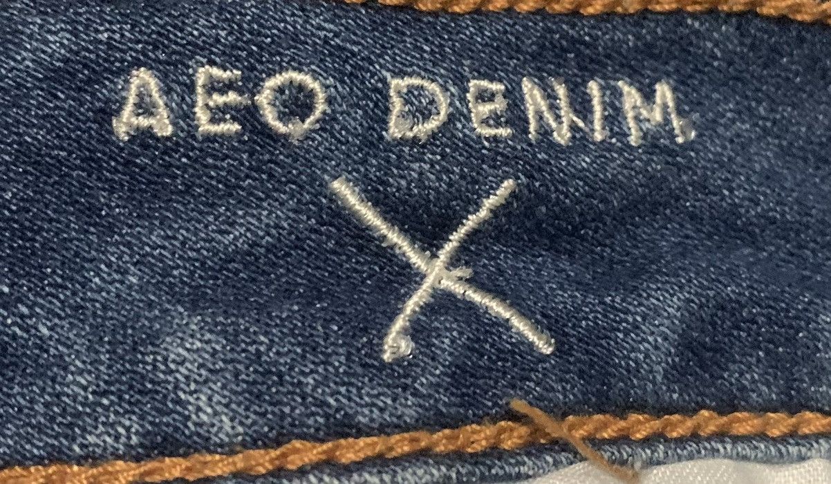 American Eagle Outfitters American Eagle Faded Blue Jeans Distressed Style Size US 33 - 4 Thumbnail