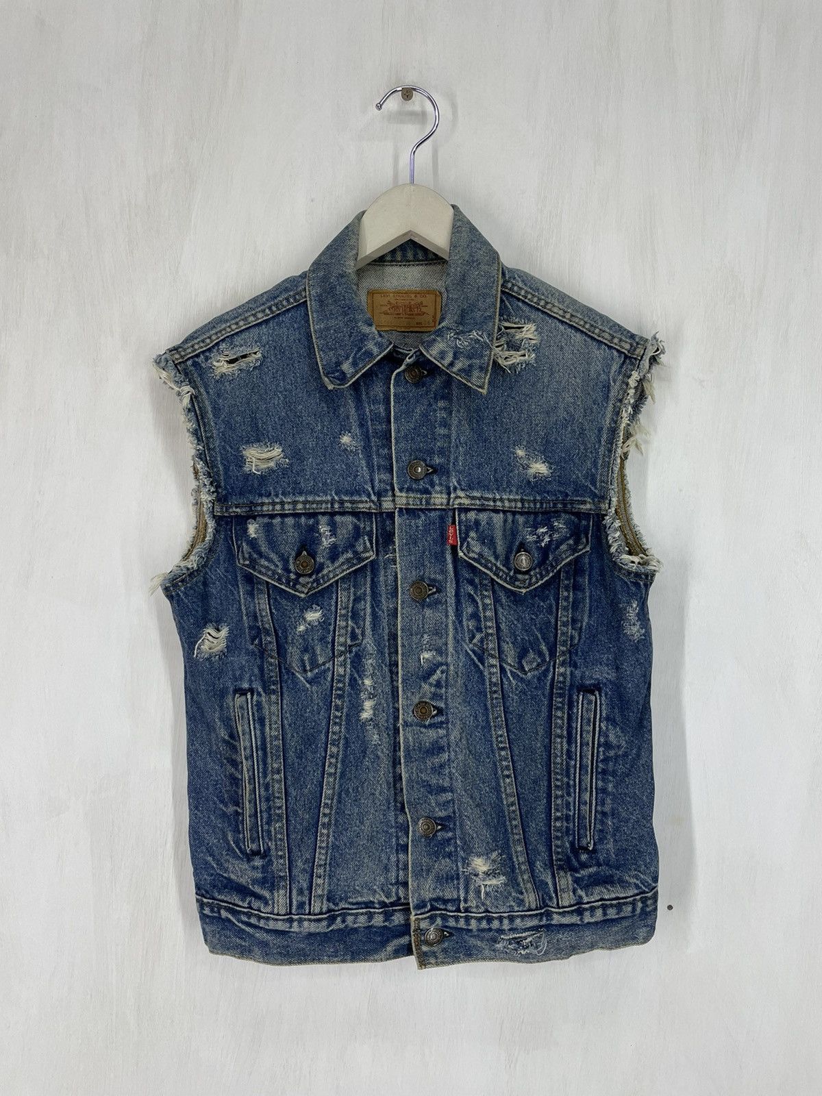 Levi's Vtg Levi’s Tracker sleeveless biker punk distress jacket Size US S / EU 44-46 / 1 - 1 Thumbnail