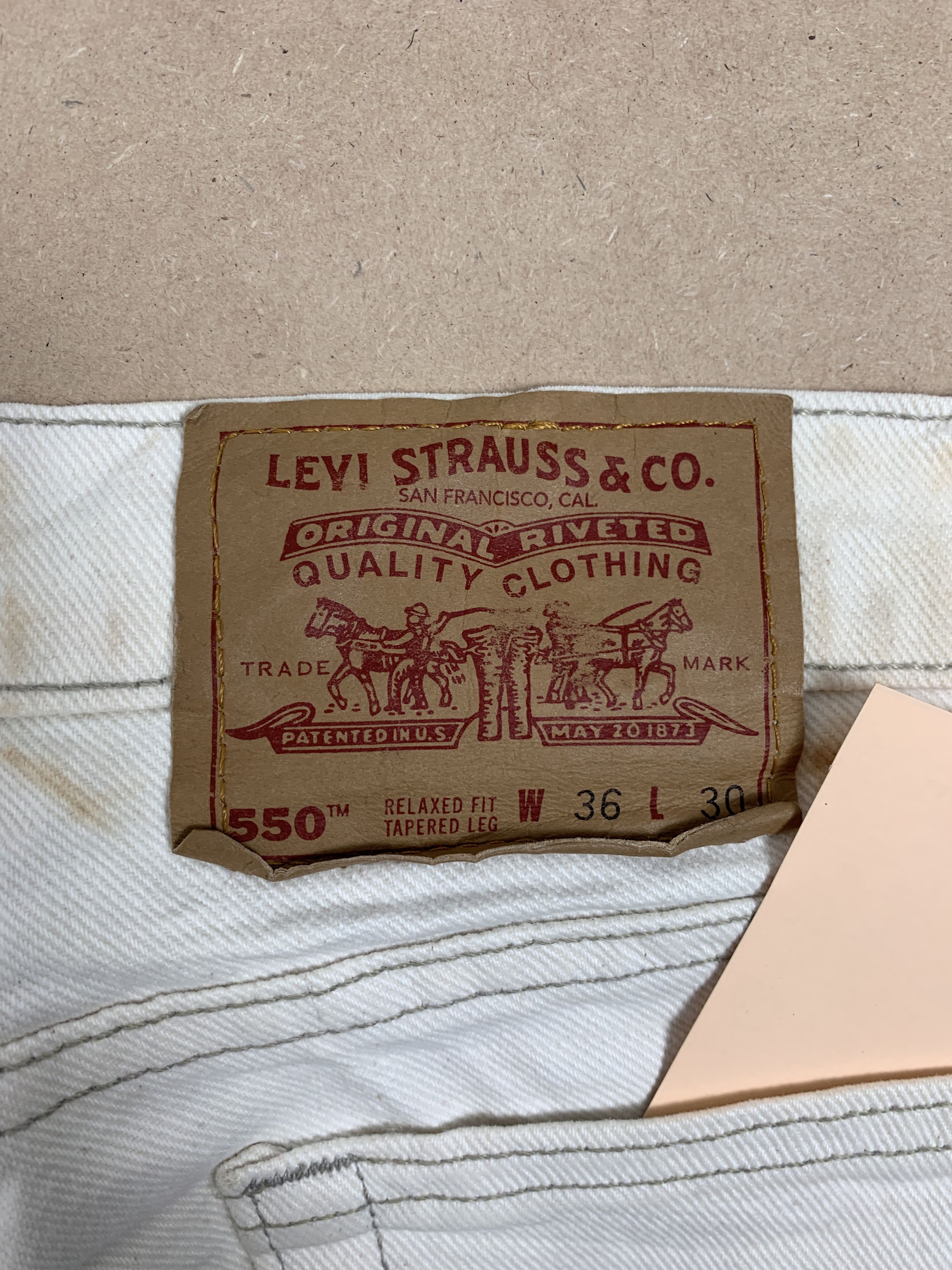 Levi's Vintage Levis 550 Faded Light Wash Jeans Size US 36 / EU 52 - 9 Thumbnail