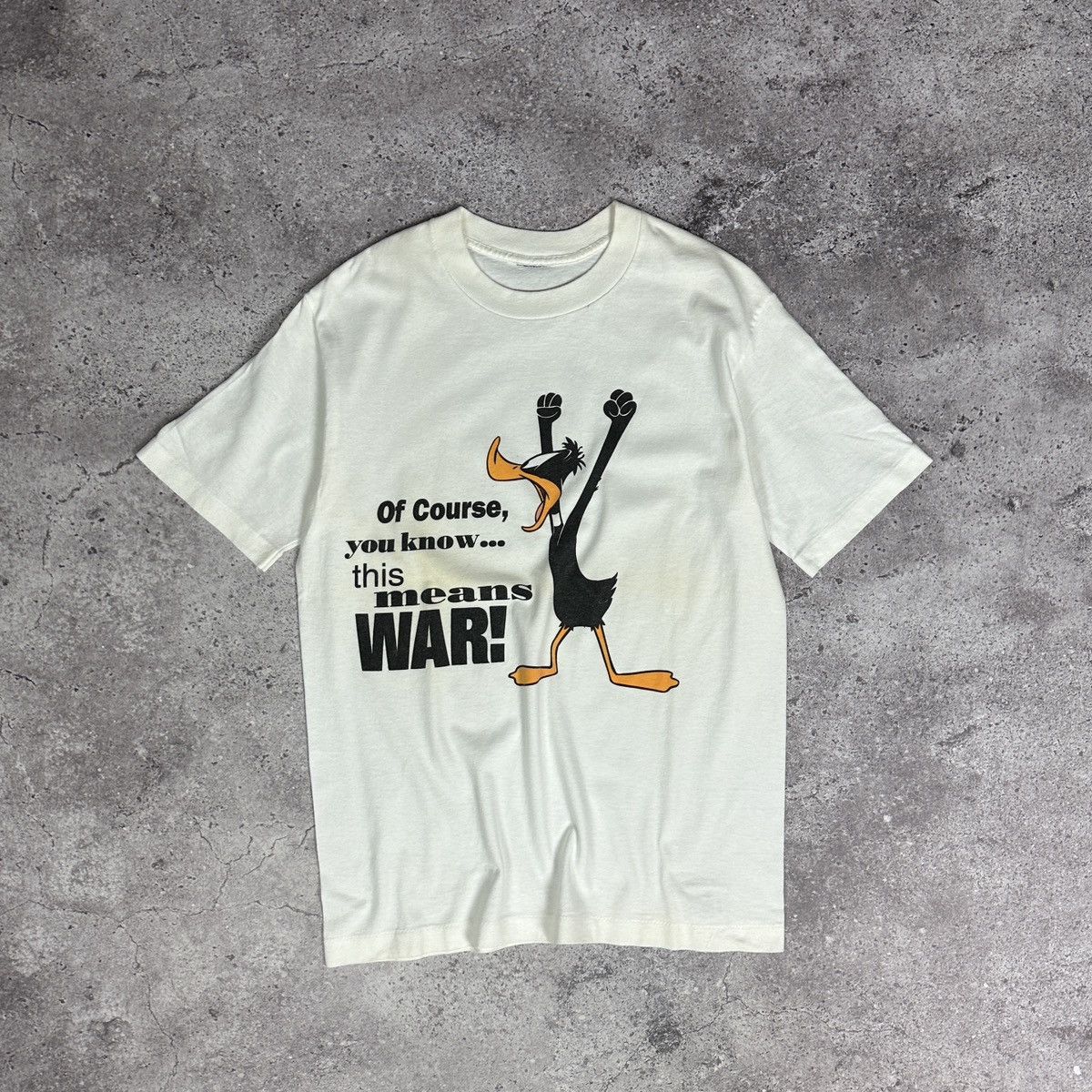 Vintage Vintage 90s Duffy Duck this means War Looney tunes tee movie Size US M / EU 48-50 / 2 - 1 Thumbnail