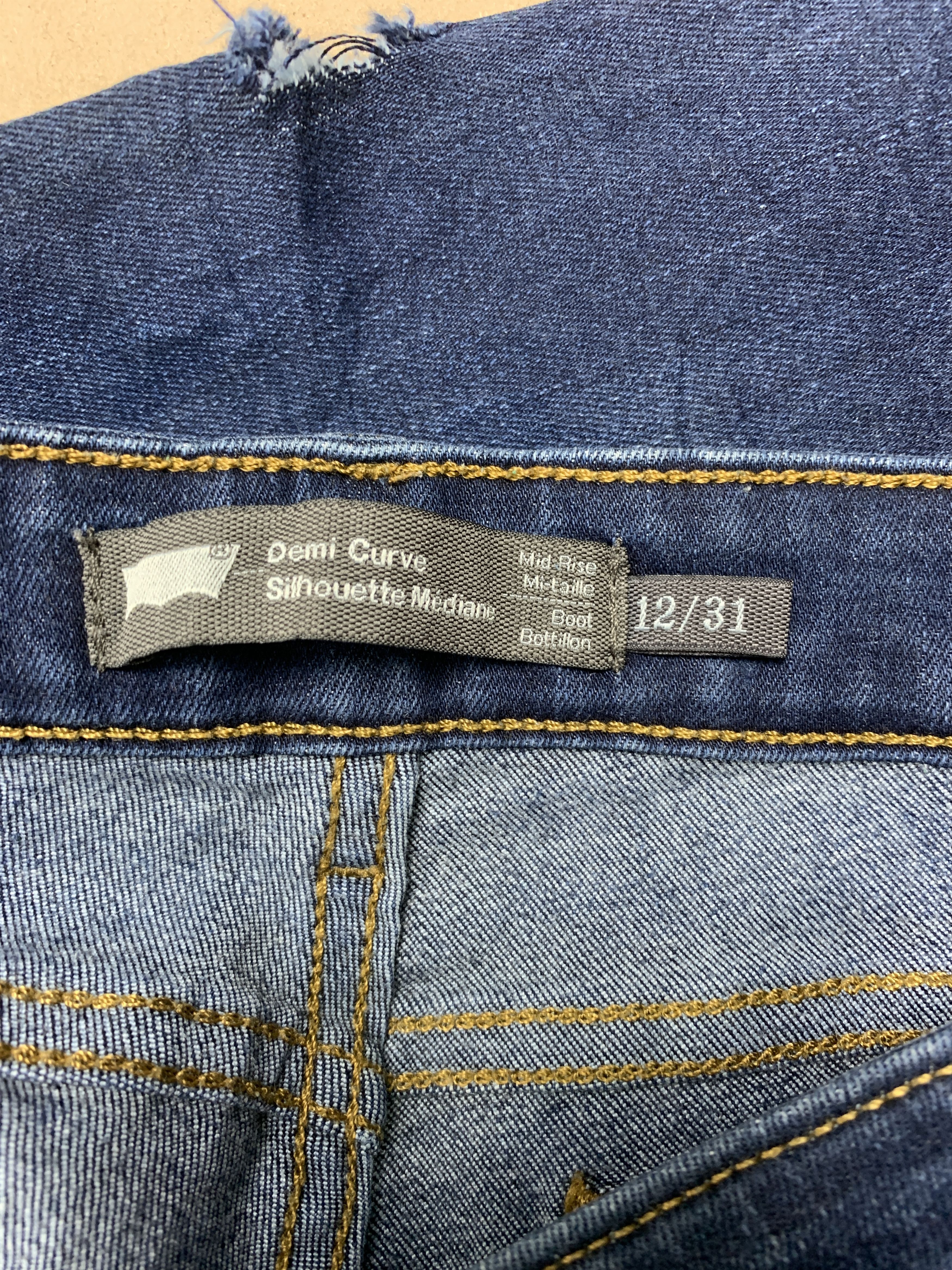 Levi's Vintage Levis Flared Boot Cut Faded Blue Jeans P0298 Size 30" / US 8 / IT 44 - 10 Thumbnail