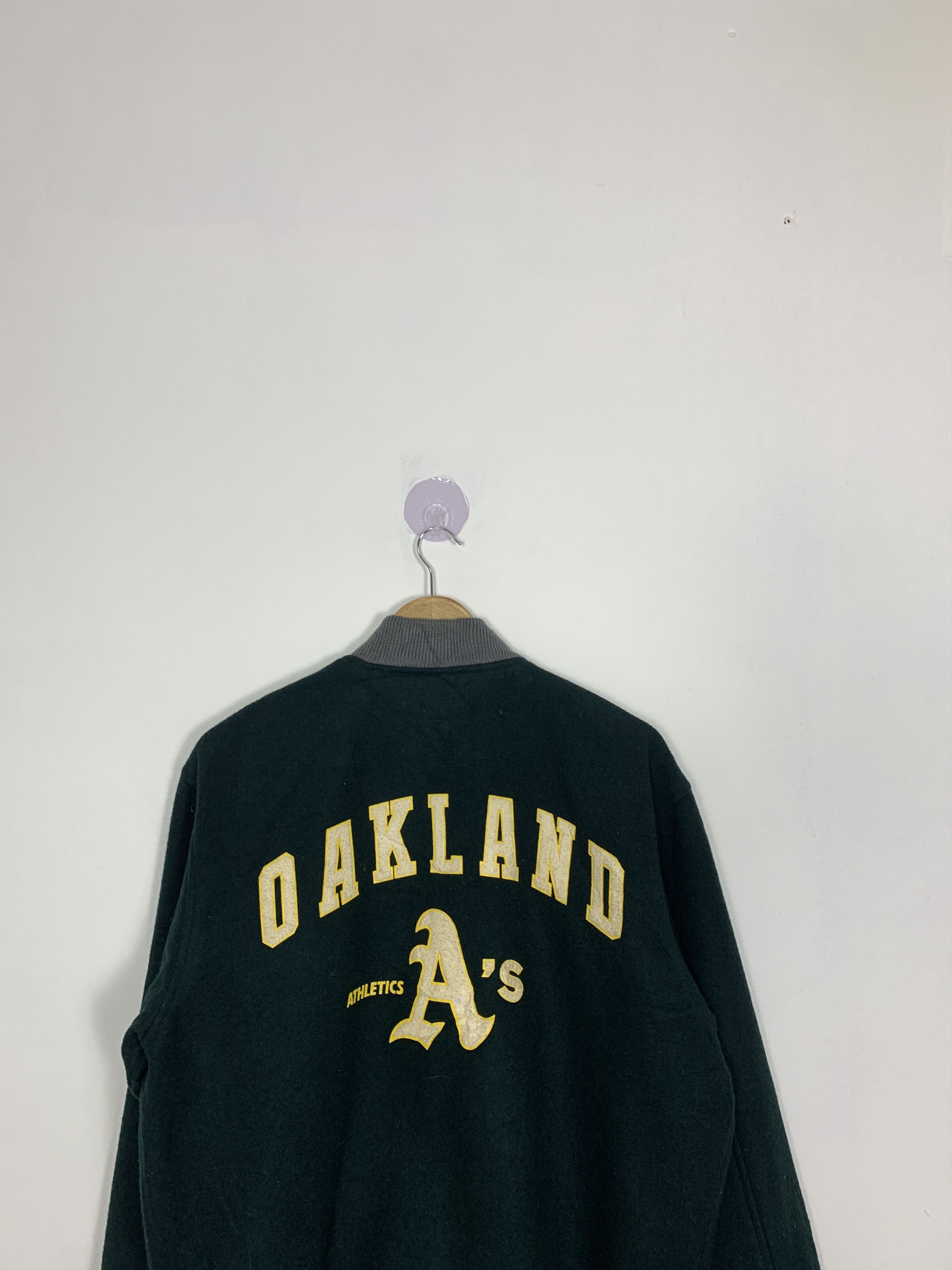 MLB Vintage MLB OAKLAND Varsity Jacket J0928 Size US M / EU 48-50 / 2 - 10 Thumbnail