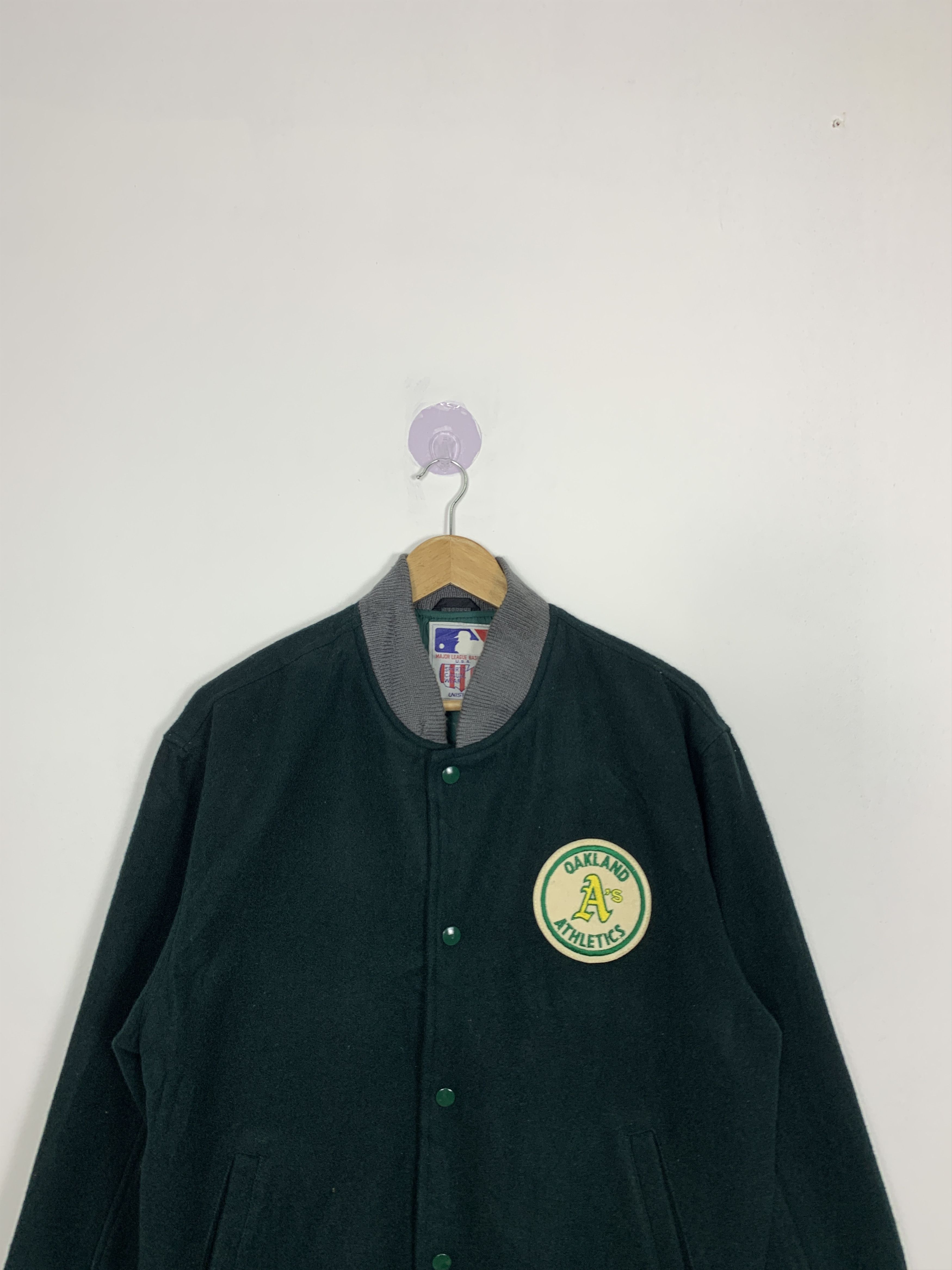 MLB Vintage MLB OAKLAND Varsity Jacket J0928 Size US M / EU 48-50 / 2 - 3 Thumbnail