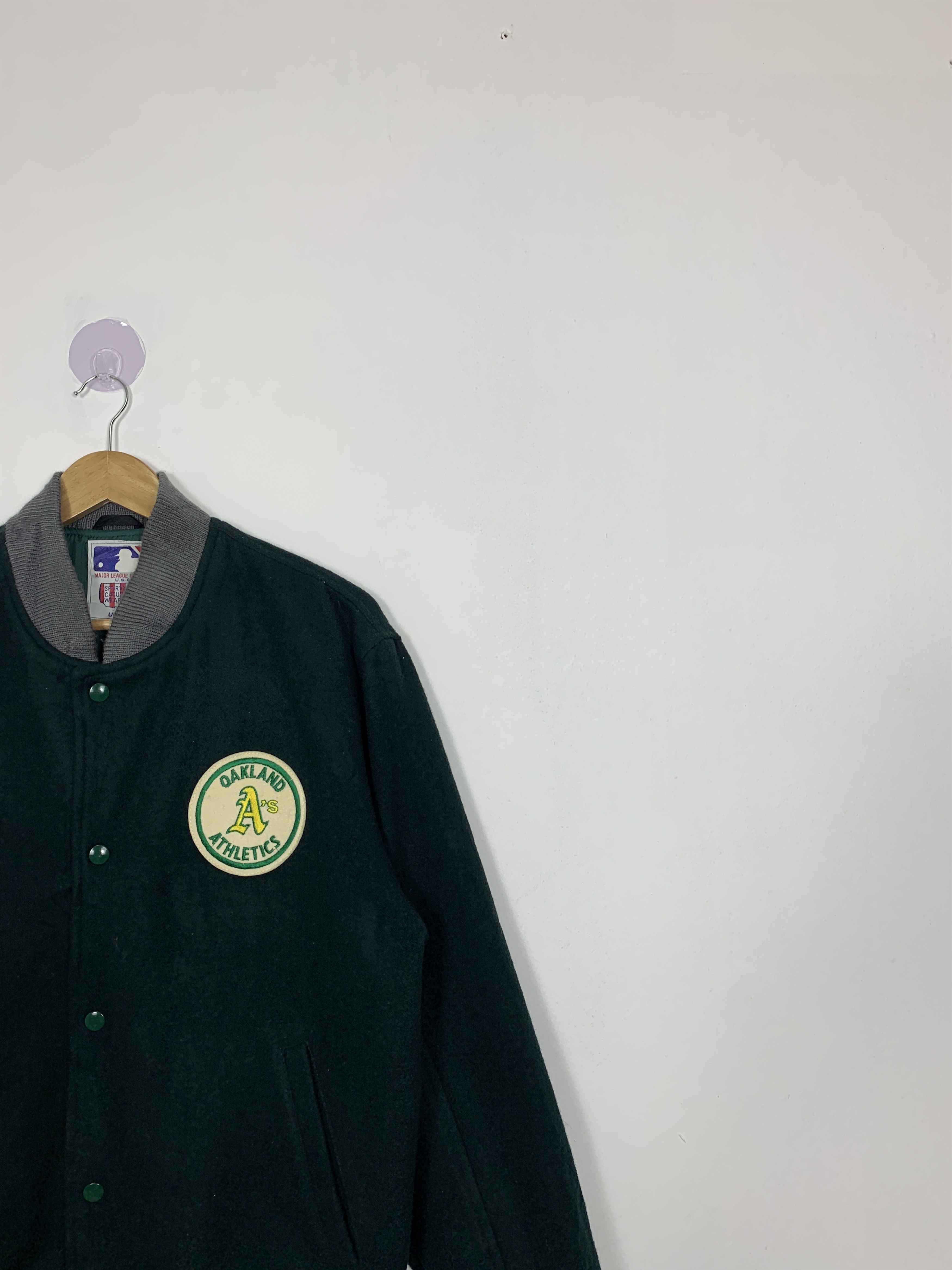 MLB Vintage MLB OAKLAND Varsity Jacket J0928 Size US M / EU 48-50 / 2 - 4 Thumbnail