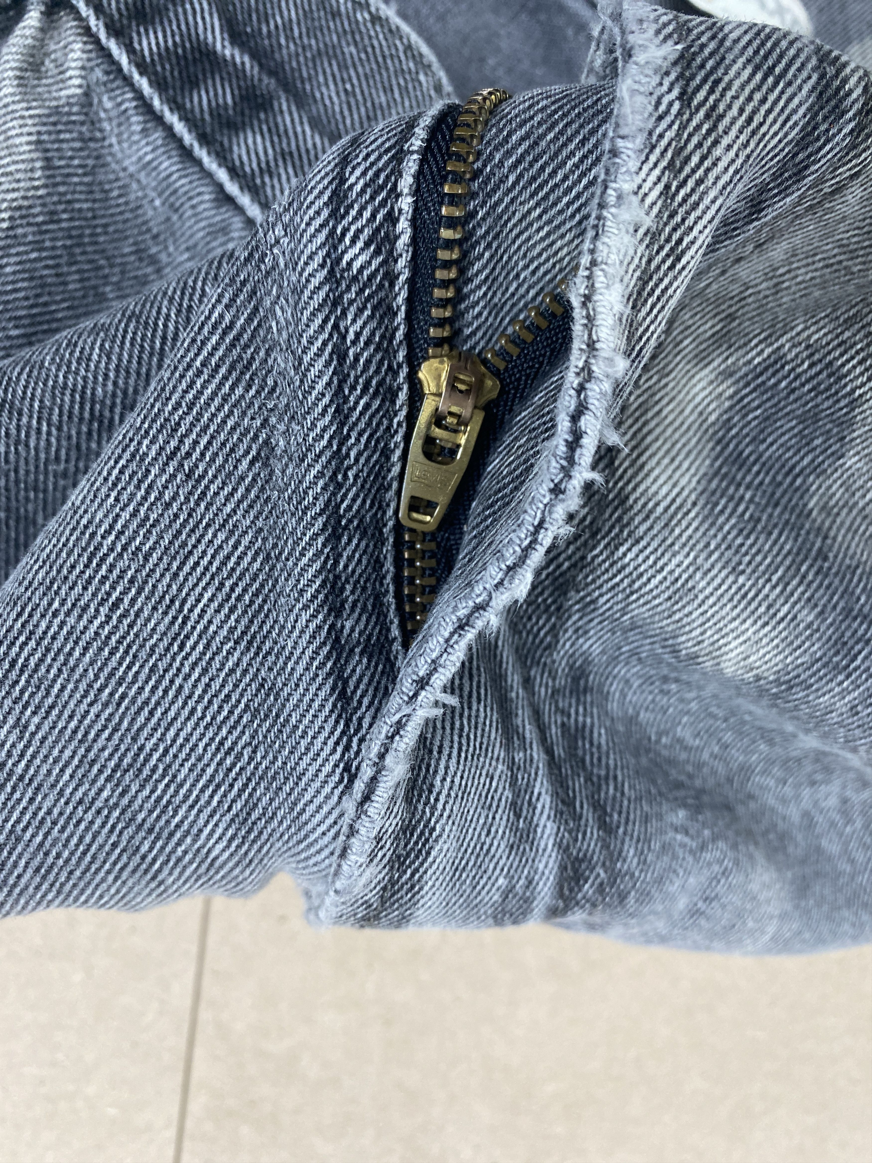 Levi's × Vintage Vintage Levis 550 Distressed Faded Straight Cut Black Jeans Size US 43 - 14 Thumbnail