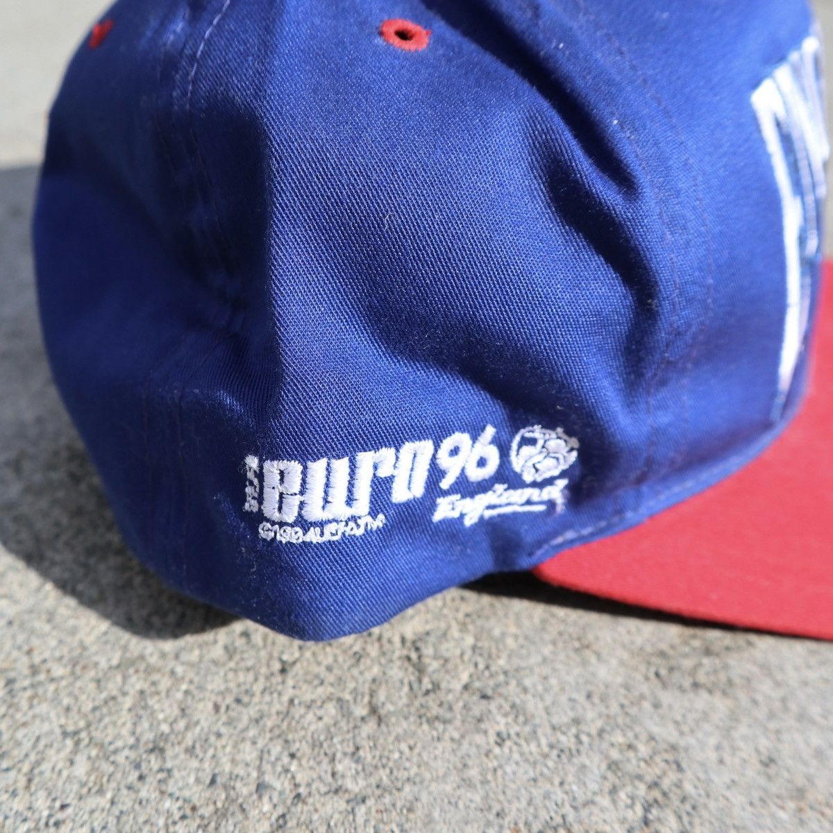 Nutmeg × Vintage 1996 England UEFA football championship SnapBack Size ONE SIZE - 3 Thumbnail