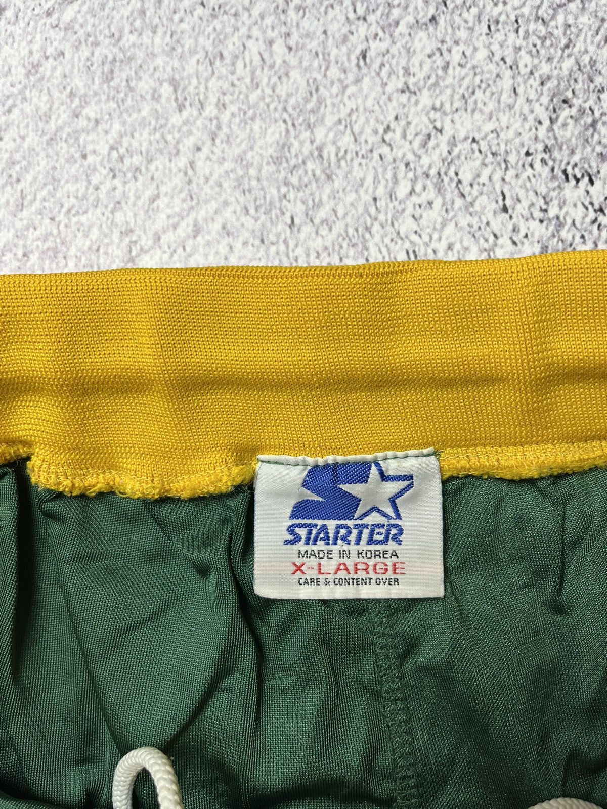 Starter Vintage Starter Seattle shorts Size US 36 / EU 52 - 4 Thumbnail