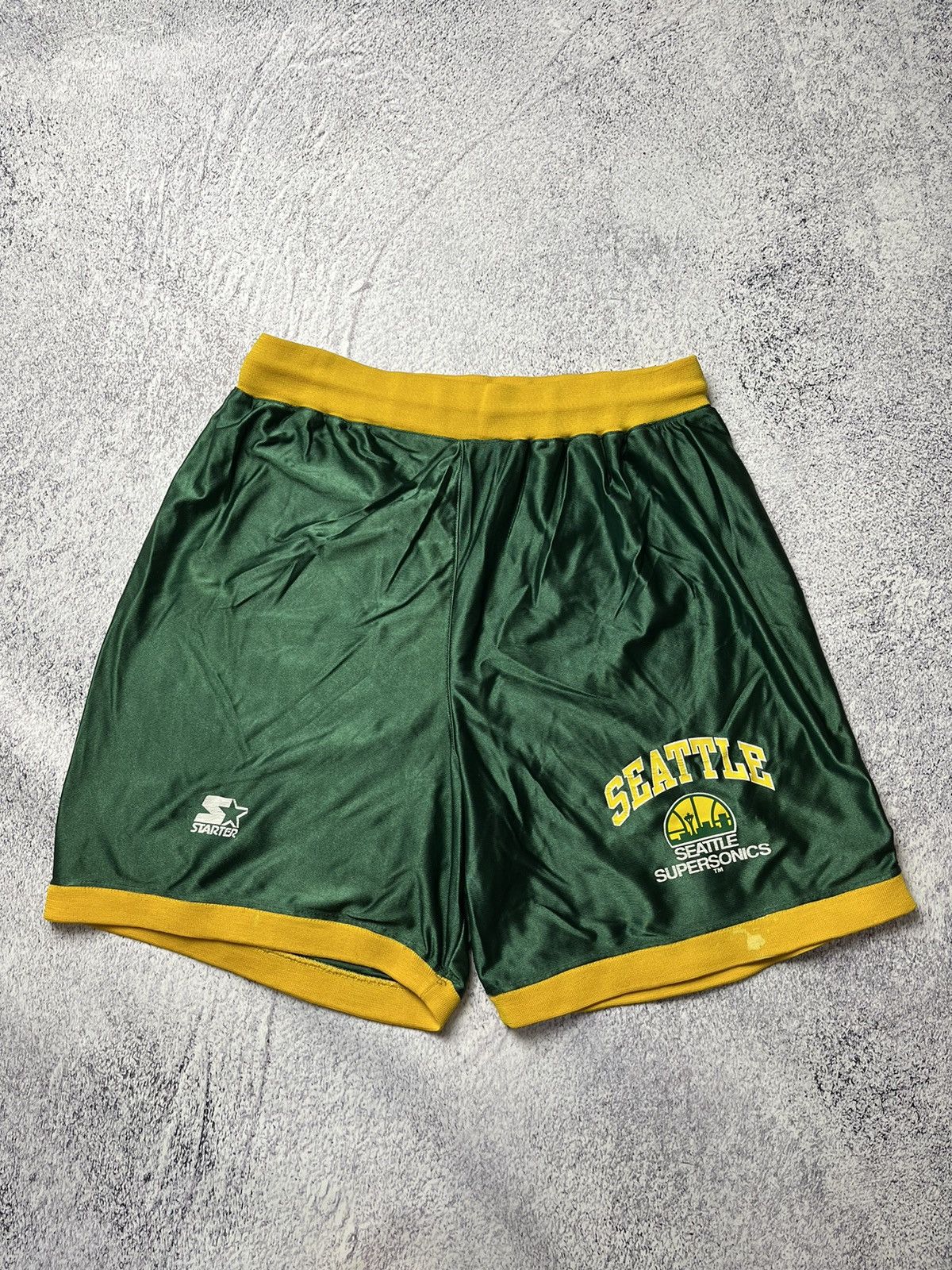 Starter Vintage Starter Seattle shorts Size US 36 / EU 52 - 1 Thumbnail