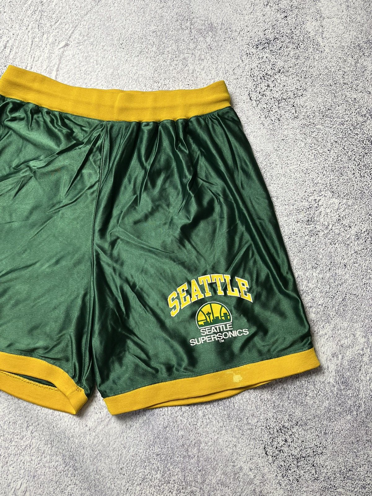Starter Vintage Starter Seattle shorts Size US 36 / EU 52 - 2 Thumbnail