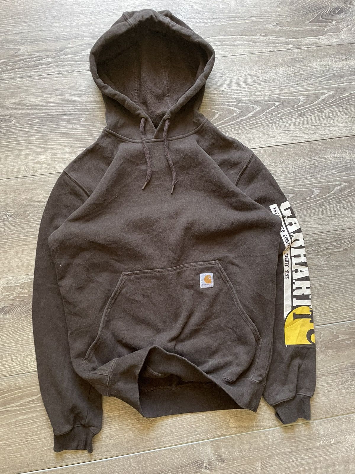 Vintage VTG CARHARTT BROWN LOGO HOODIE / SLEEVE HIT | Grailed