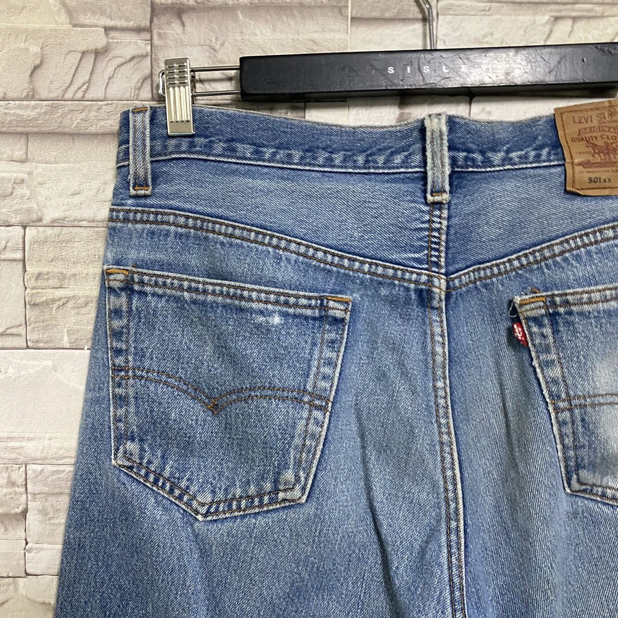 Levi's Vintage 90s Levis 501xx Distressed Jeans 34x33 Made in USA Size US 34 / EU 50 - 12 Thumbnail