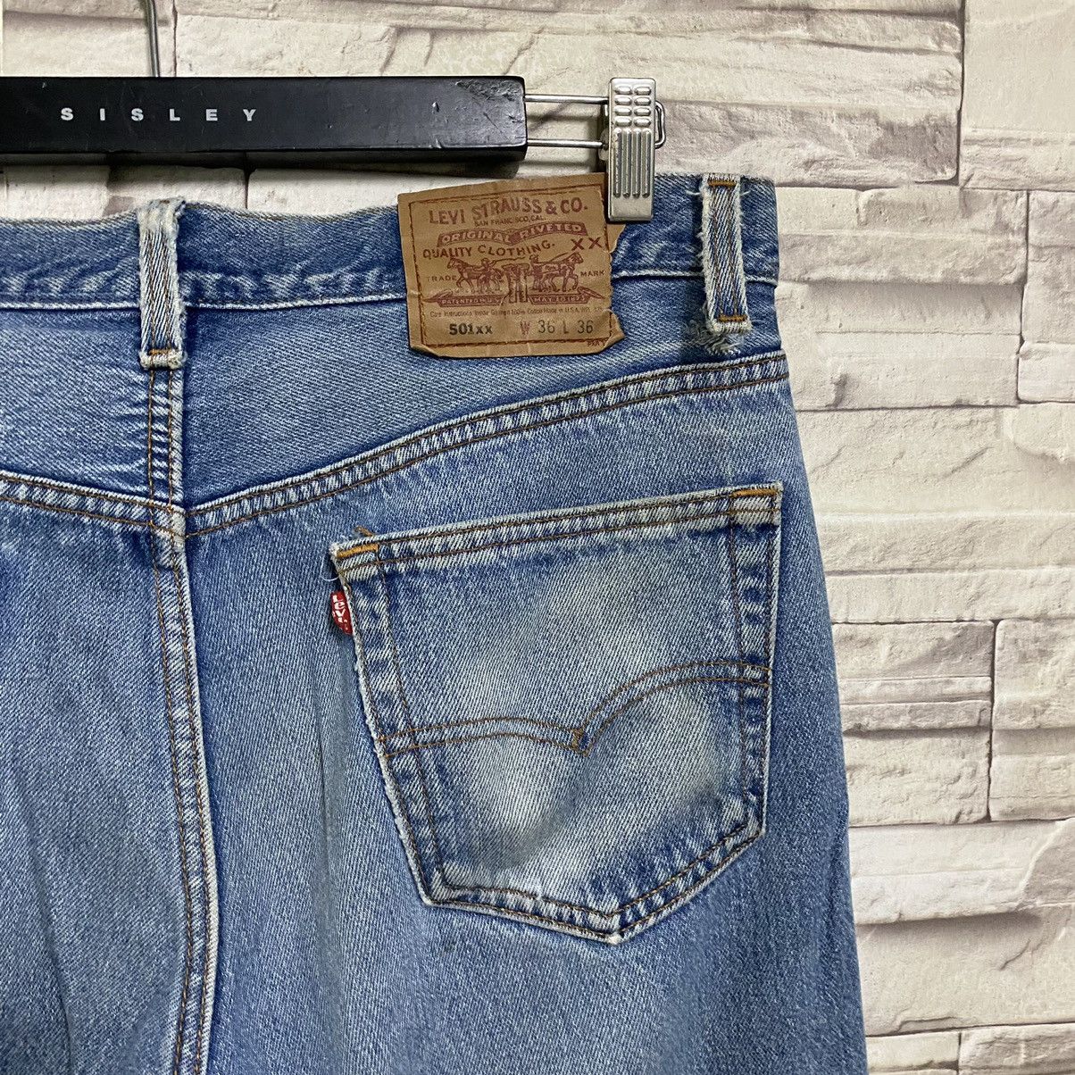 Levi's Vintage 90s Levis 501xx Distressed Jeans 34x33 Made in USA Size US 34 / EU 50 - 11 Thumbnail