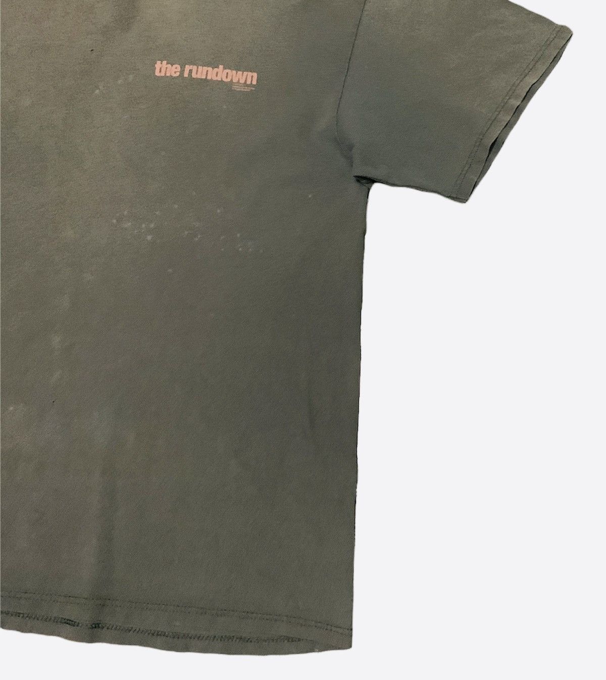 Vintage Rare Vintage Action Comedy Movie The Rundown T-shirt 2003s Size US L / EU 52-54 / 3 - 4 Thumbnail
