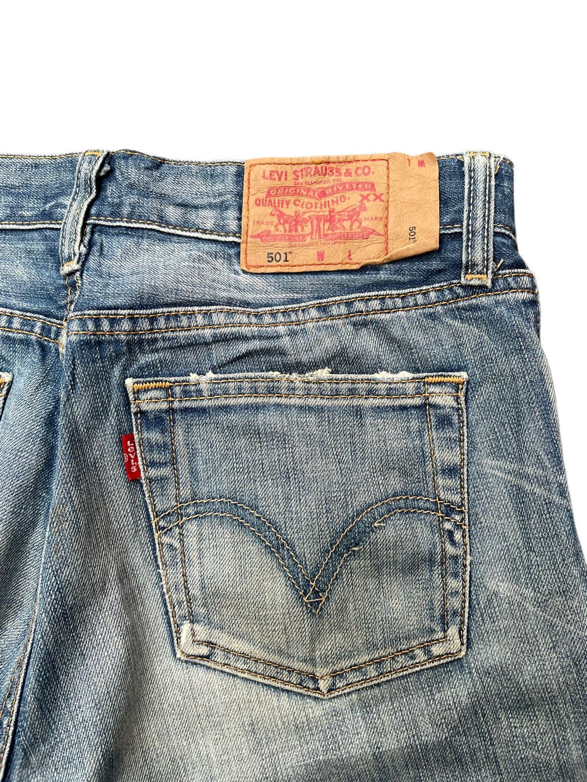 Levi's × Vintage Vintage 2004 Levis Women 501 Distresed Size 30" / US 8 / IT 44 - 8 Thumbnail