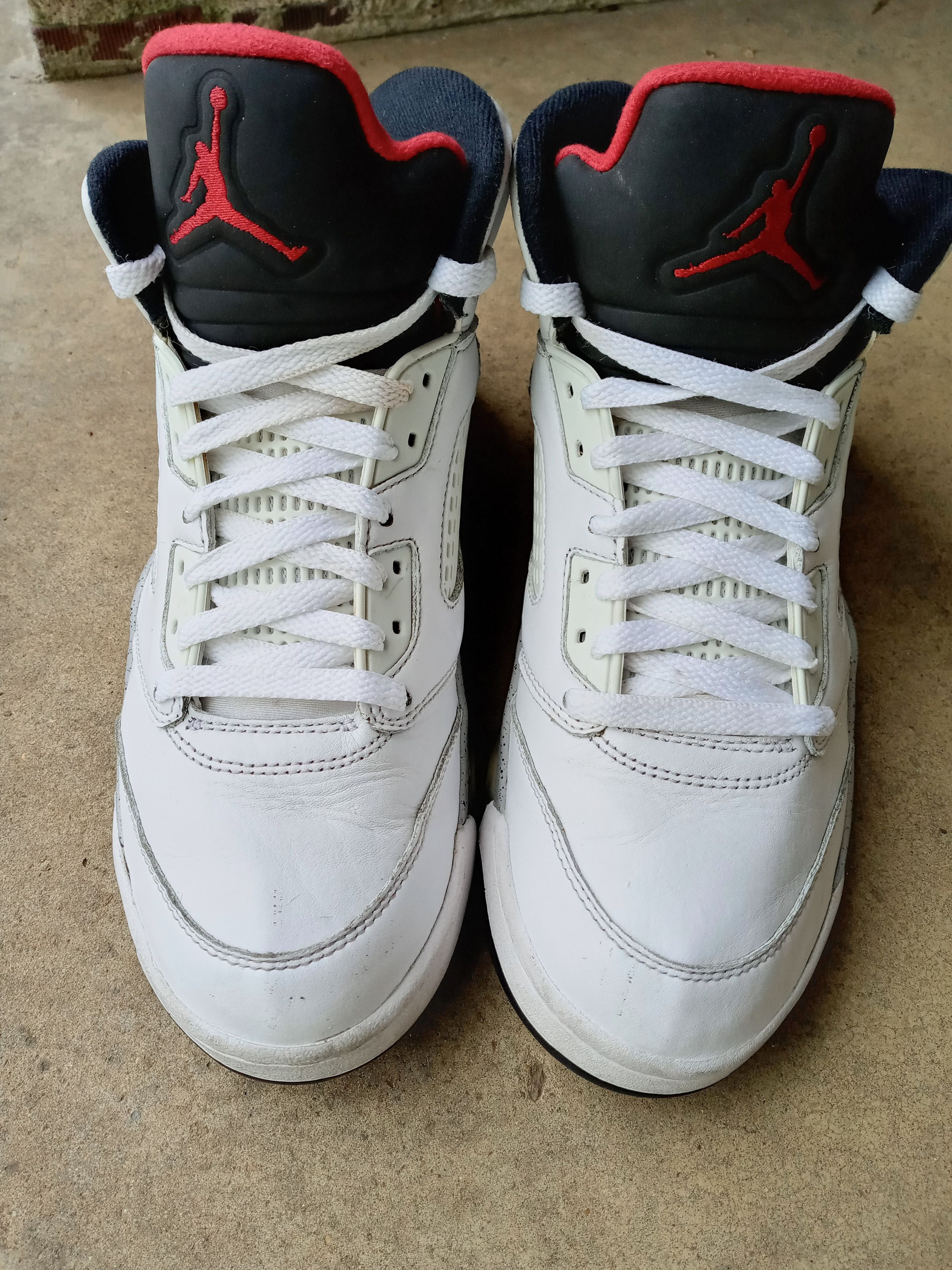 Jordan Brand × Nike Jordan 5 Retro White Cement 2017 Size 8.5 Size US 8.5 / EU 41-42 - 2 Thumbnail