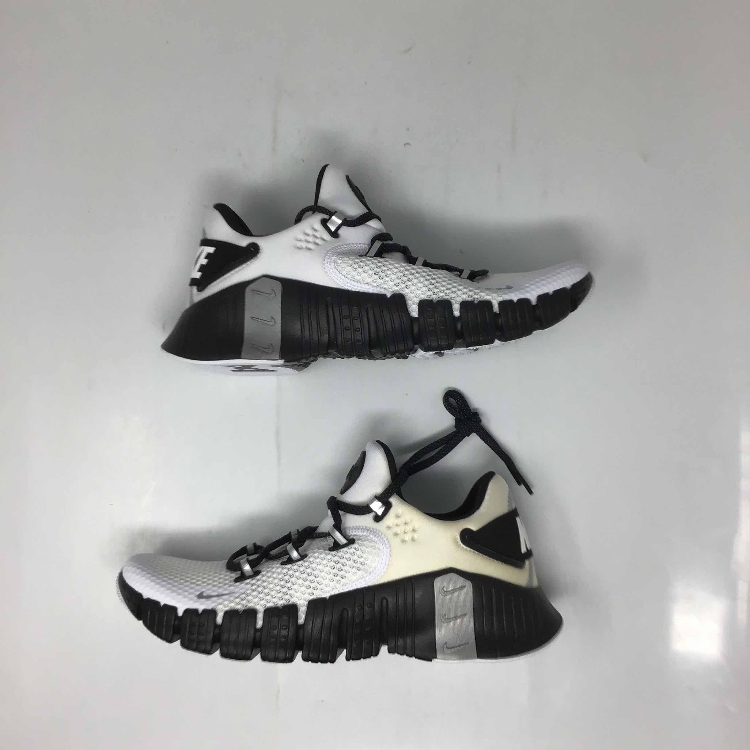 wmns nike free metcon 4 premium white black silver