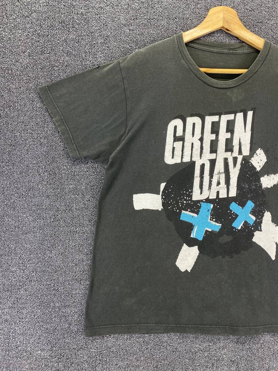 Band Tees Vintage Greenday Punk Gothic Band Tees T Shirts Size US M / EU 48-50 / 2 - 3 Thumbnail