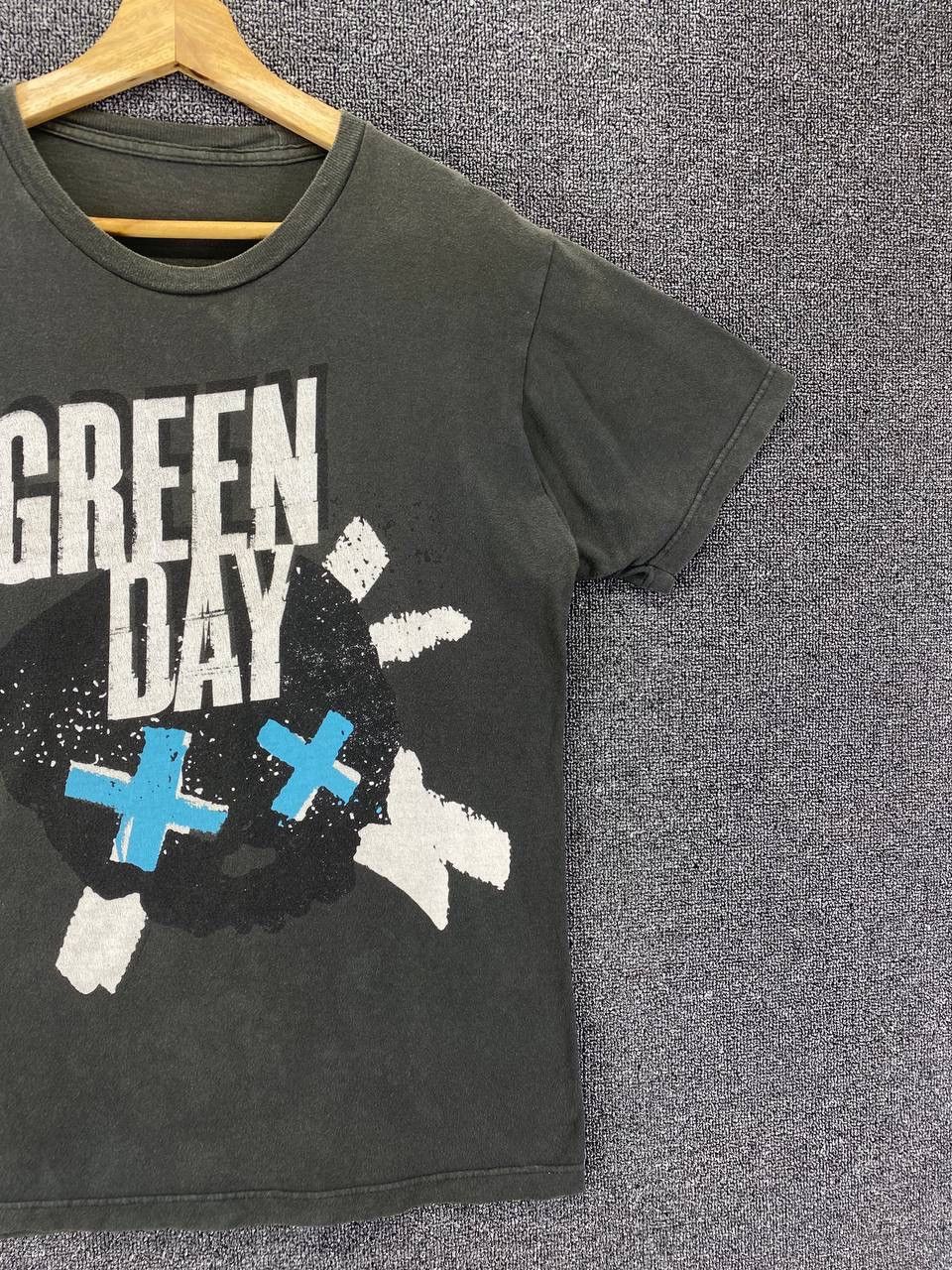 Band Tees Vintage Greenday Punk Gothic Band Tees T Shirts Size US M / EU 48-50 / 2 - 4 Thumbnail