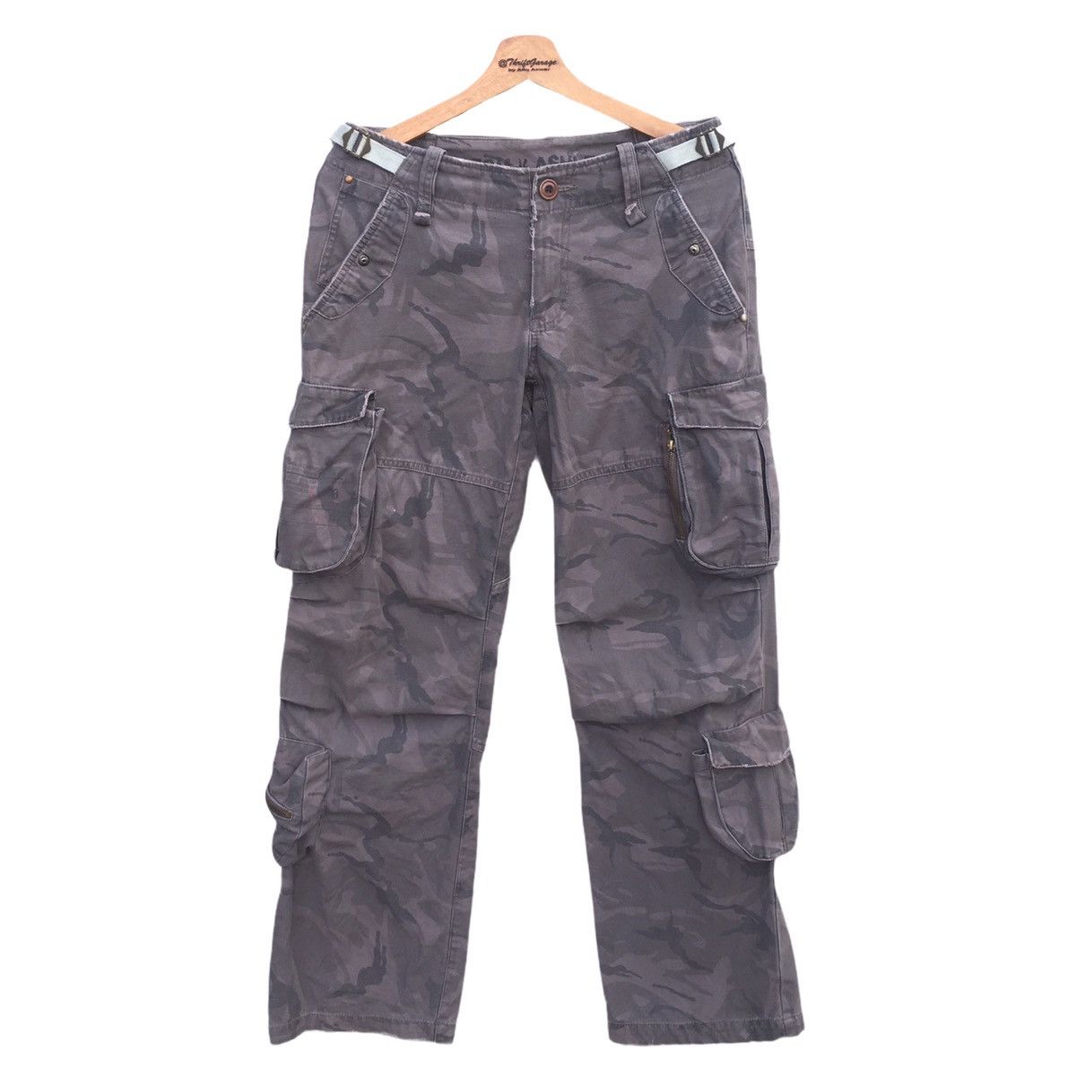image of Distressed Tom &ashley Tactical Military Combat Camo Cargos, Men's (Size 31)