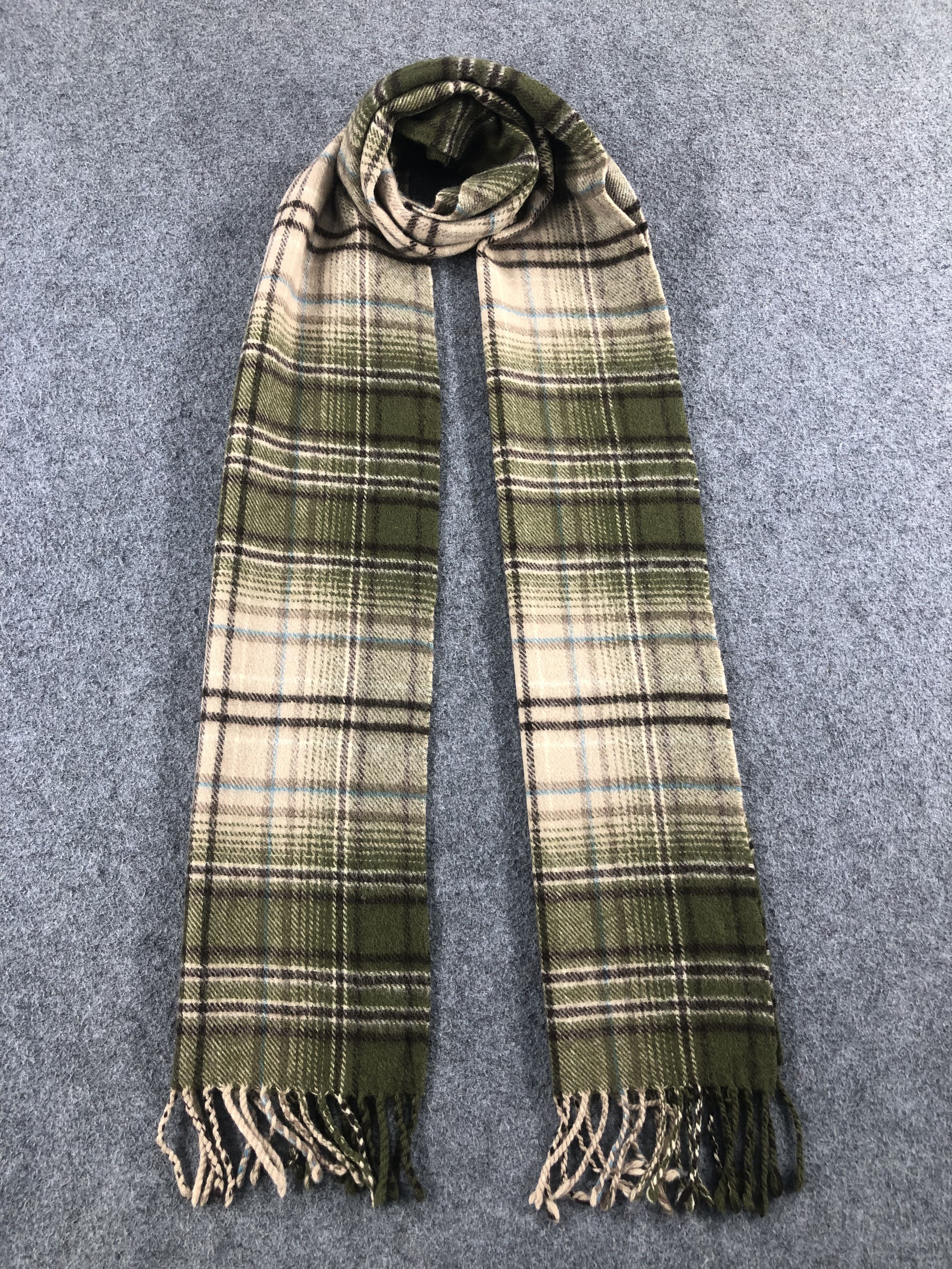 Johnstons Of Elgin Johnstons Of Elgin Scarf / Muffler / Neckwear Size ONE SIZE - 1 Thumbnail