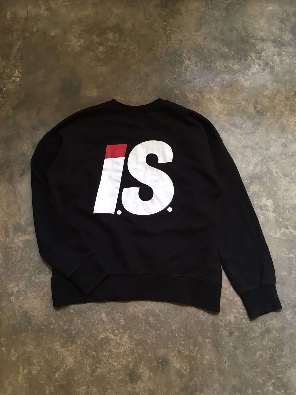 IS Big Logo Sweatshirt