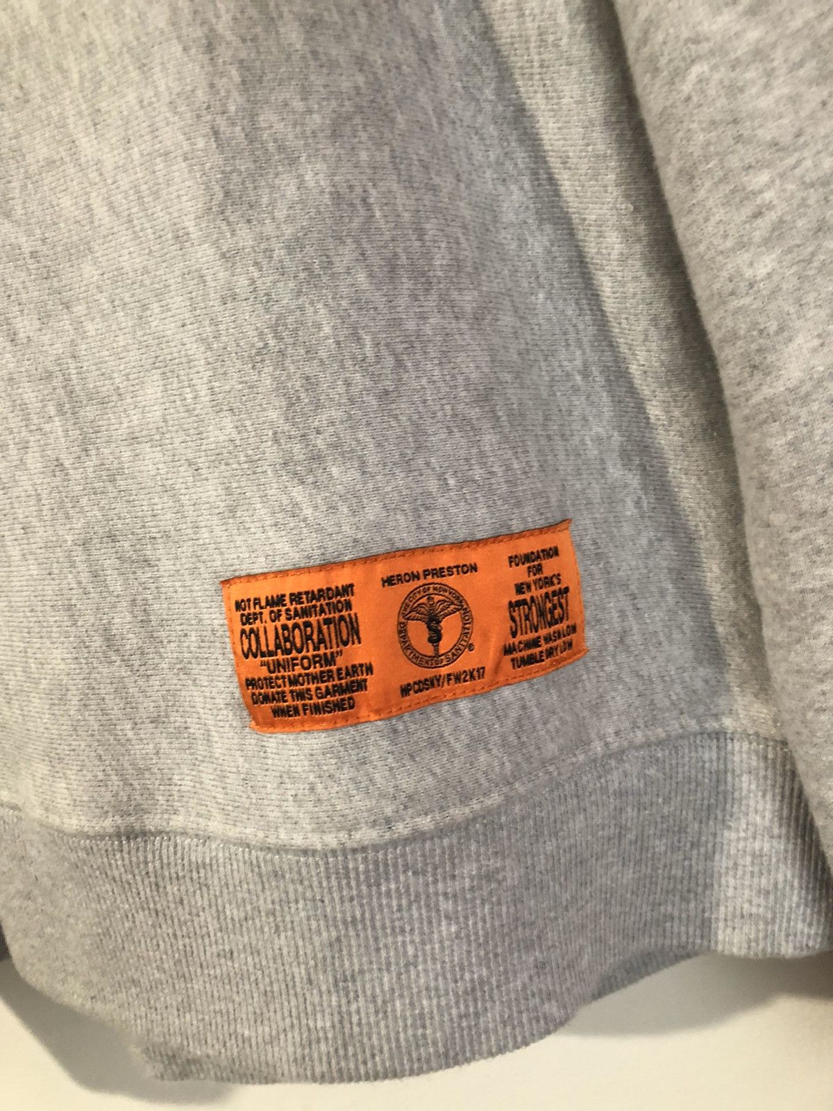 Heron Preston Heron Preston DSNY Crewneck Size US L / EU 52-54 / 3 - 3 Thumbnail