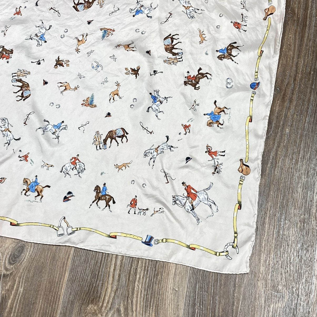 Chanel Chanel rider white silk scarf Size ONE SIZE - 2 Thumbnail