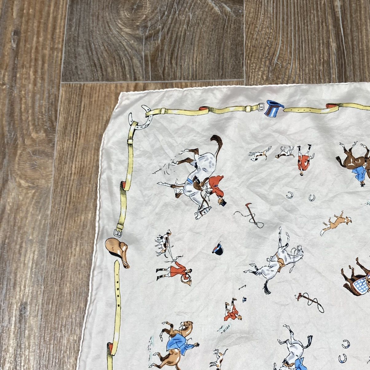 Chanel Chanel rider white silk scarf Size ONE SIZE - 4 Thumbnail
