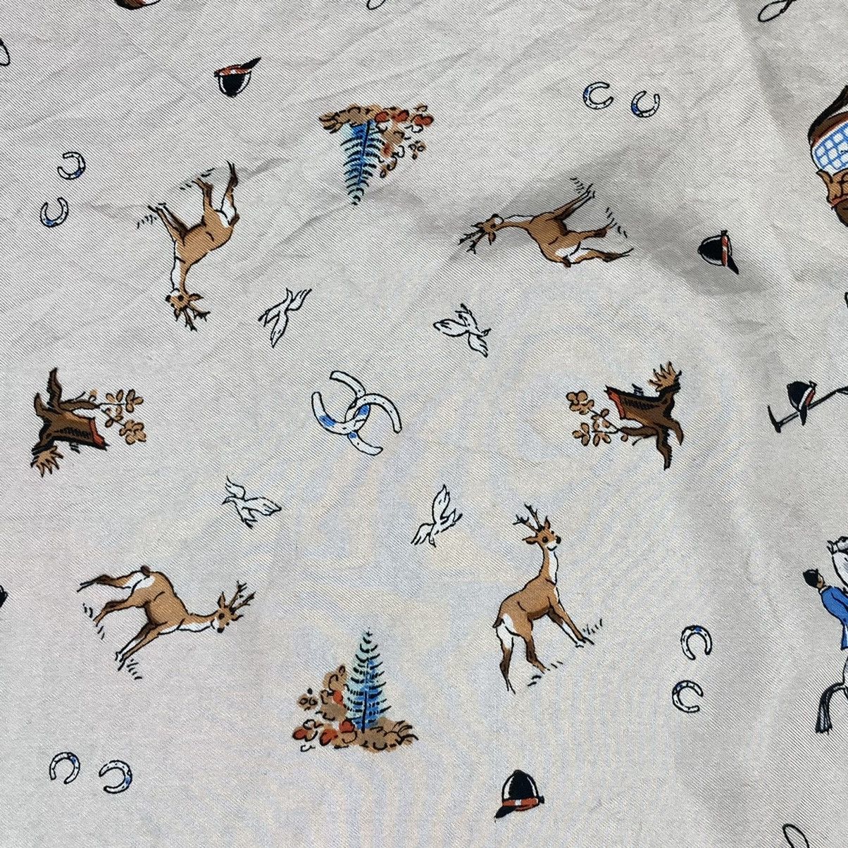 Chanel Chanel rider white silk scarf Size ONE SIZE - 6 Thumbnail