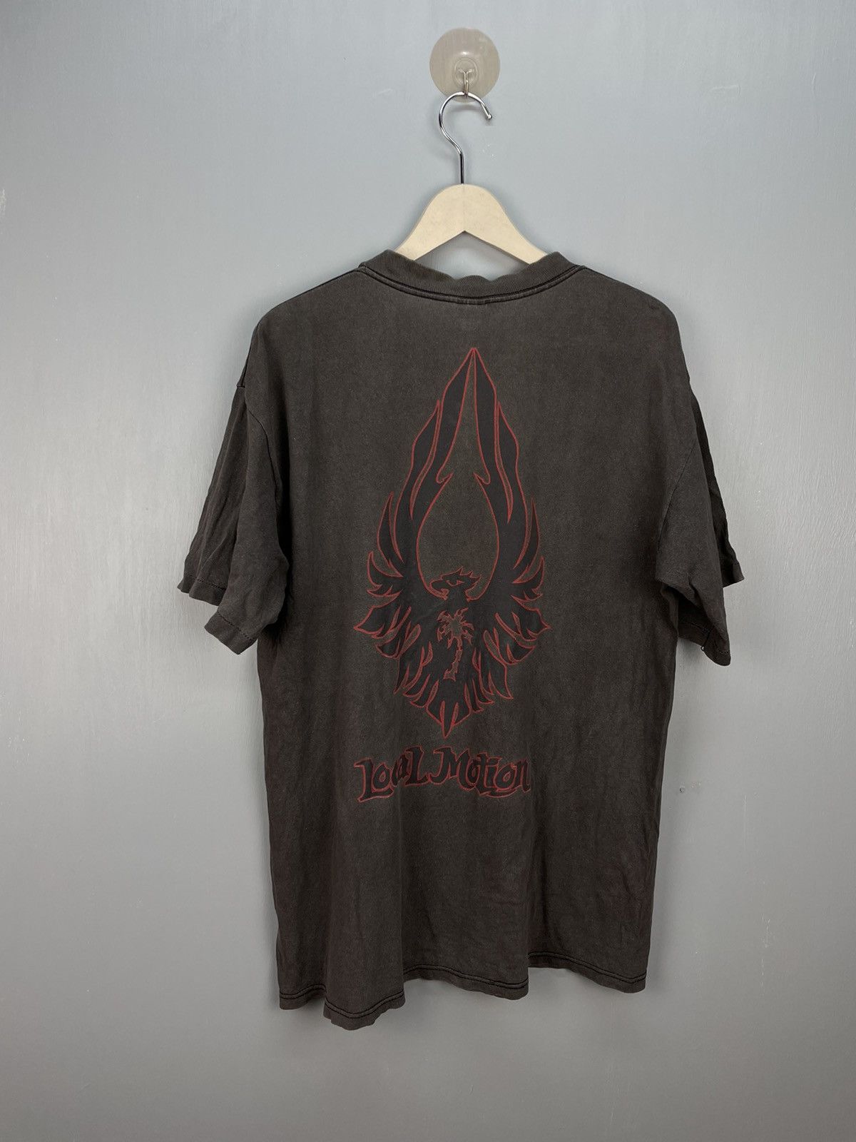 Vintage Vintage 90s Local Motion surf brand t shirt Size US L / EU 52-54 / 3 - 1 Thumbnail
