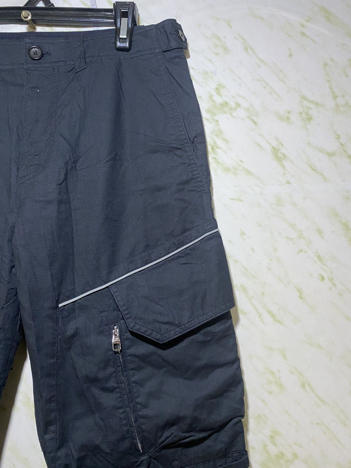 Louis Vuitton Louis Vuitton x Virgil Abloh Reflective Cargo Pants Size US 30 / EU 46 - 2 Thumbnail