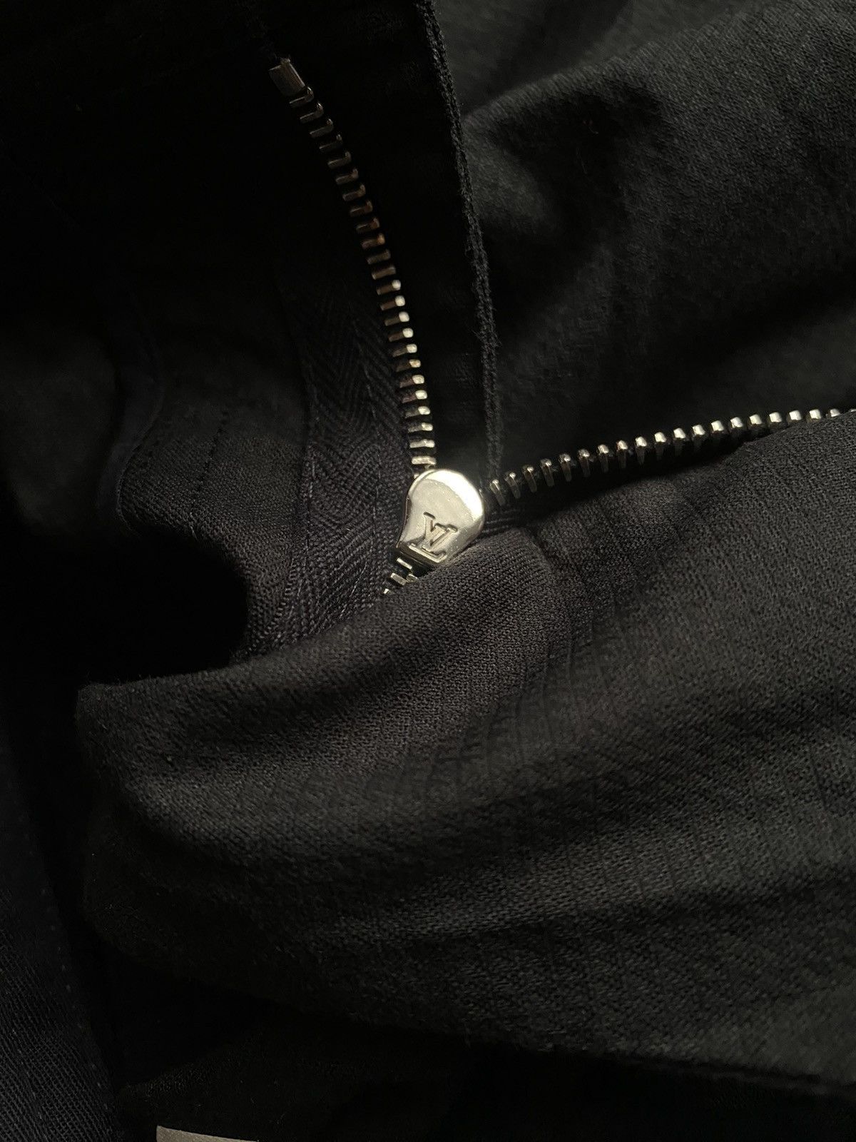Louis Vuitton Louis Vuitton x Virgil Abloh Reflective Cargo Pants Size US 30 / EU 46 - 12 Thumbnail