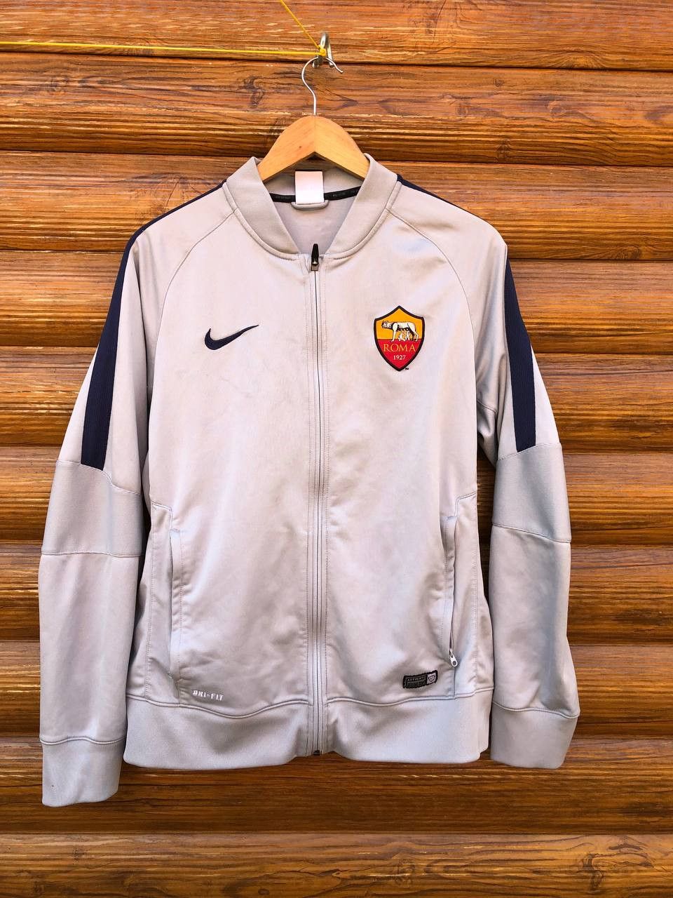 Nike AS ROMA TRAINING FOOTBALL SOCCER SHIRT JERSEY NIKE Size US L / EU 52-54 / 3 - 1 Thumbnail
