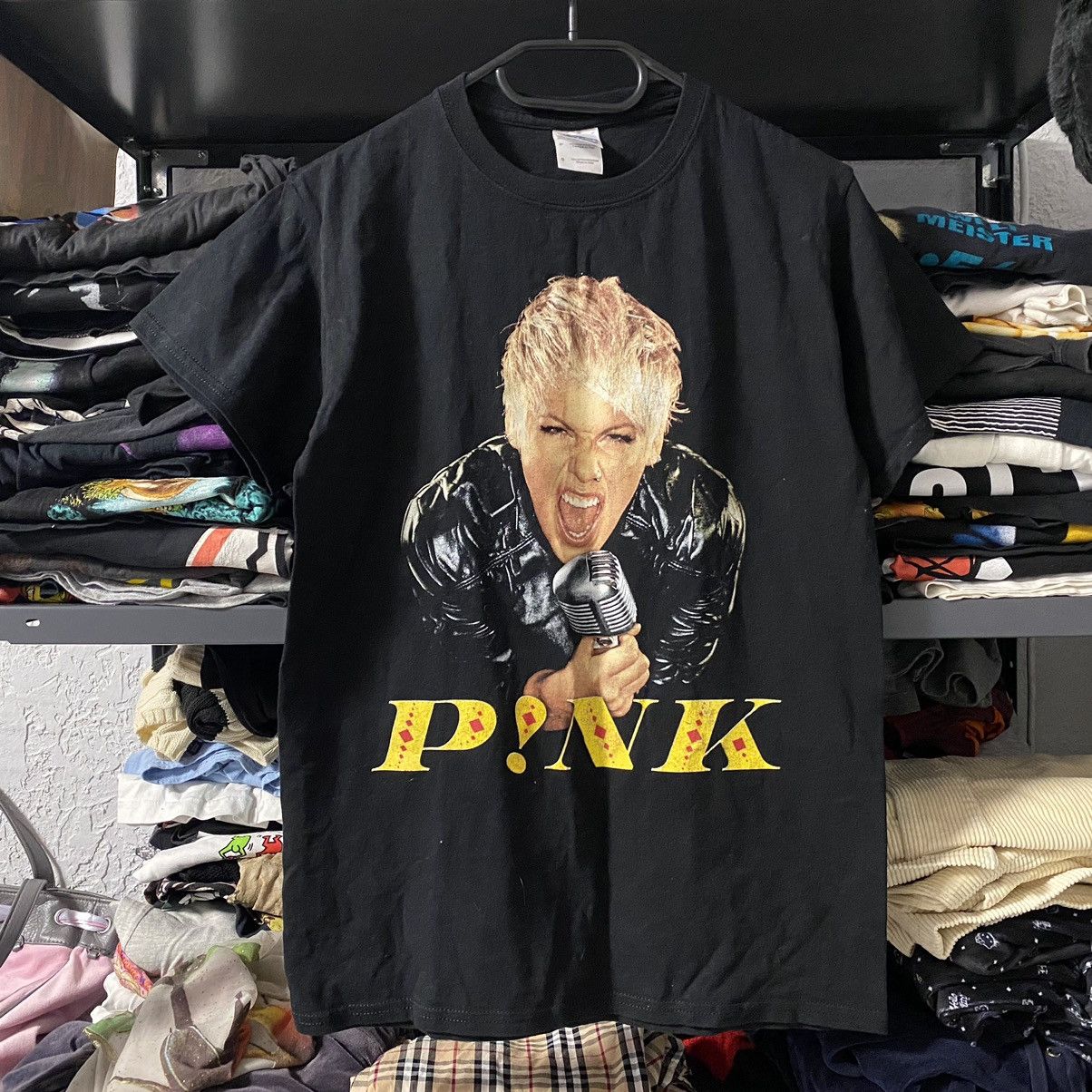 Band Tees PINK FUNHOUSE WORLD TOUR T SHIRT Size US S / EU 44-46 / 1 - 1 Thumbnail