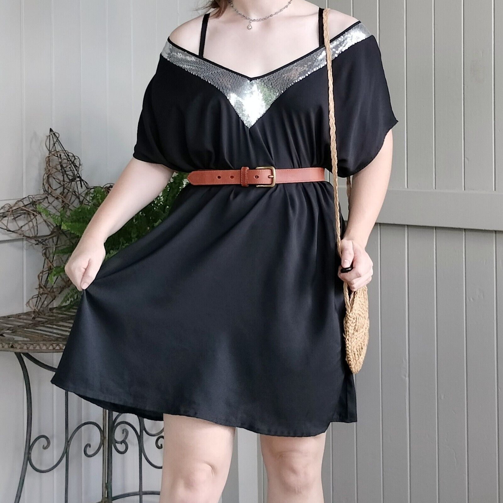 Embellish Autograph Blouse Top Sequin Short Sleeve Satin Embellished Size 3XL / US 20-22 - 1 Thumbnail