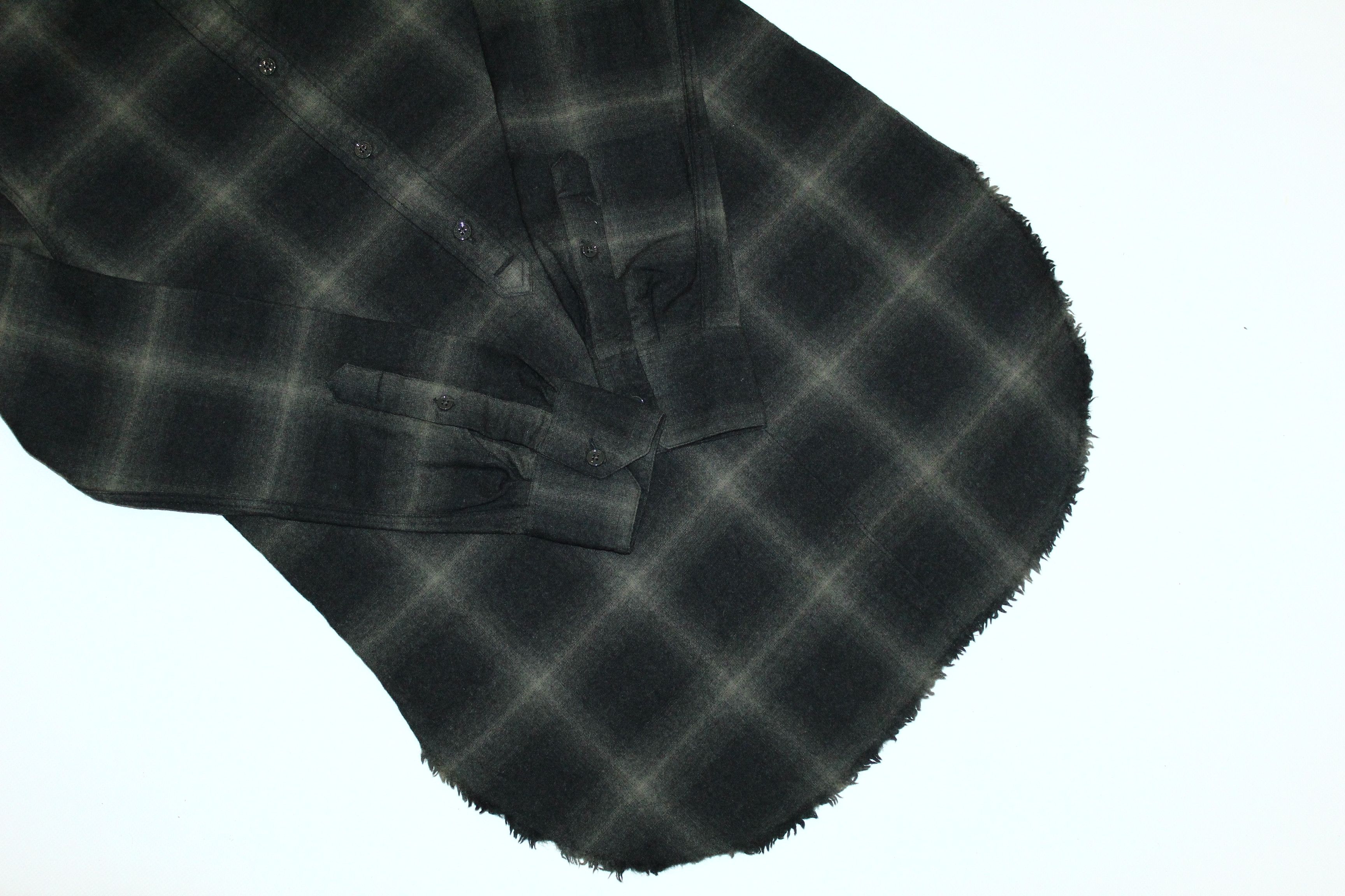 Helmut Lang Helmut Lang Wool Plaid Distressed Shirt Size US S / EU 44-46 / 1 - 4 Thumbnail