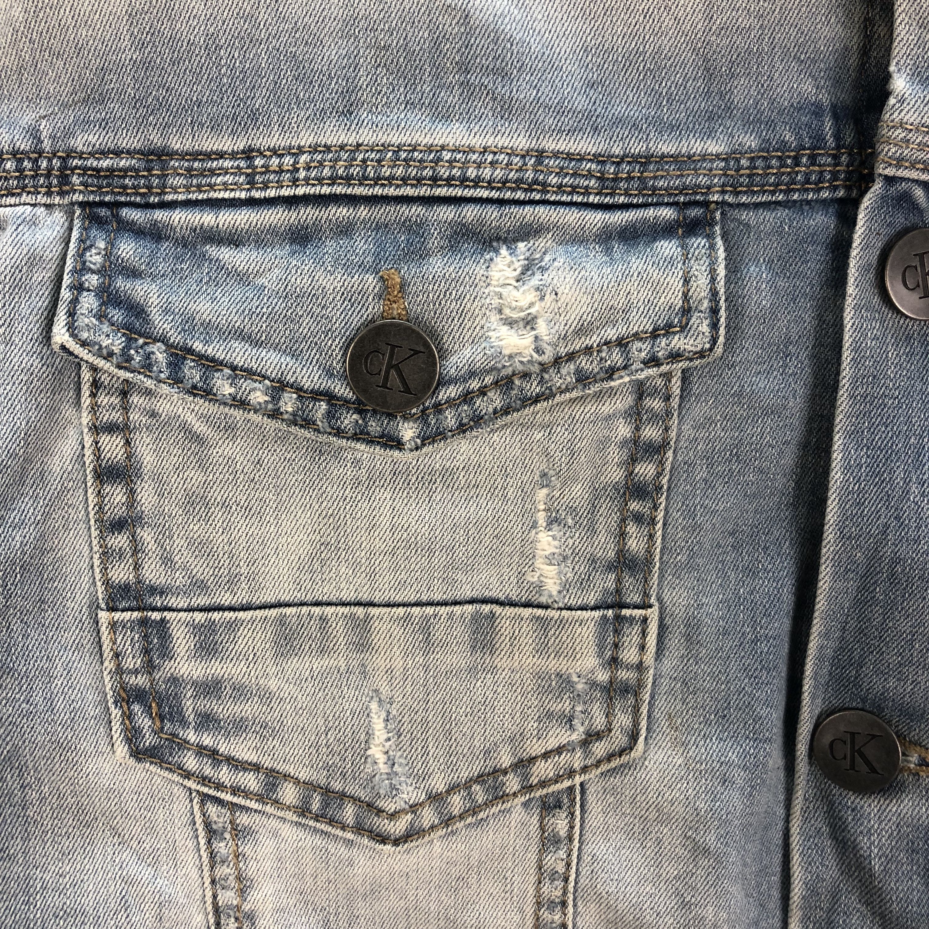 Calvin Klein TRASHED🔥 CK JEANS BIG LOGO LIGHT WASH DENIM JACKET #6497-69 Size US L / EU 52-54 / 3 - 12 Thumbnail