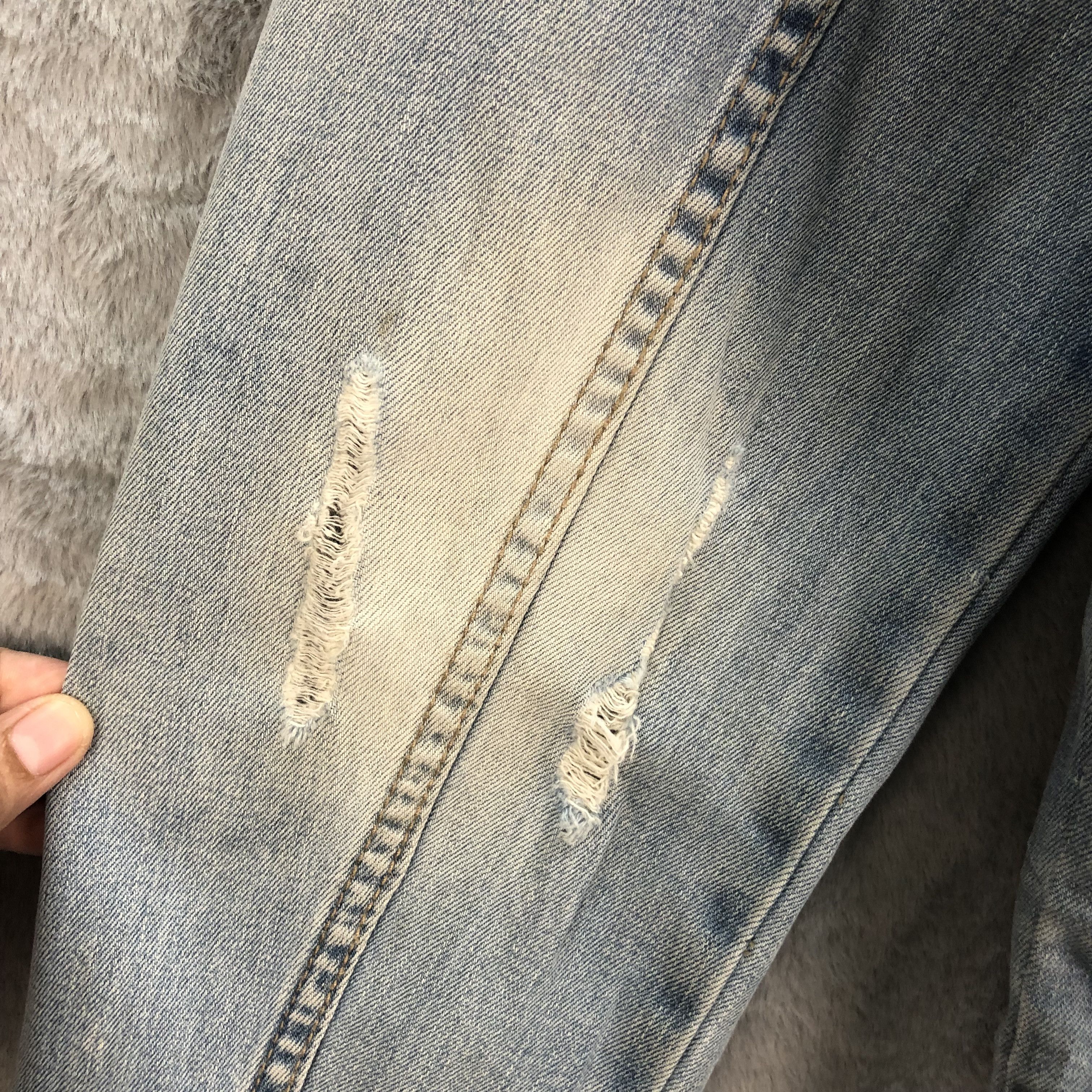 Calvin Klein TRASHED🔥 CK JEANS BIG LOGO LIGHT WASH DENIM JACKET #6497-69 Size US L / EU 52-54 / 3 - 7 Thumbnail