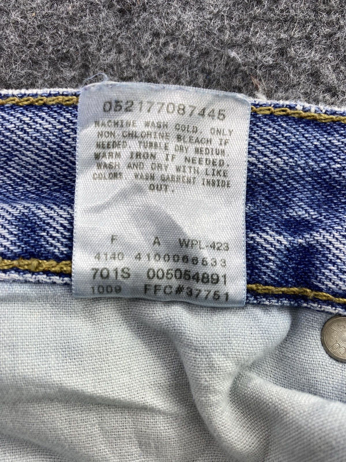 Levi's VINTAGE LEVI'S 505 BLUE WASH JEANS - J681 Size US 34 / EU 50 - 6 Thumbnail