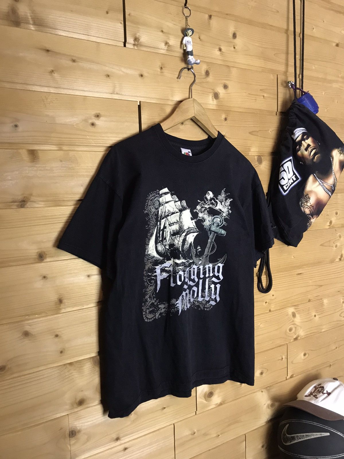 Band Tees Vintage Flogging Molly t-shirt Size US M / EU 48-50 / 2 - 1 Thumbnail