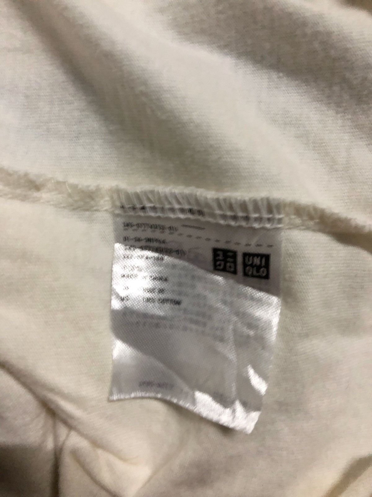 Japanese Brand × Uniqlo 🔥Uniqlo Ut Fender V Neck T Shirts Size US S / EU 44-46 / 1 - 6 Thumbnail