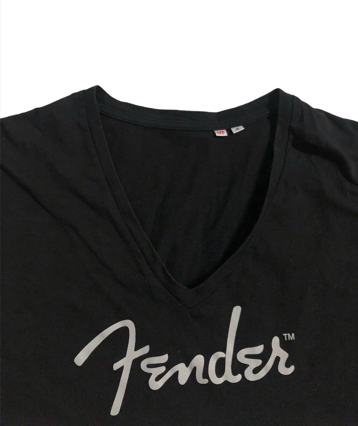 Japanese Brand × Uniqlo 🔥Uniqlo Ut Fender V Neck T Shirts Size US S / EU 44-46 / 1 - 4 Thumbnail