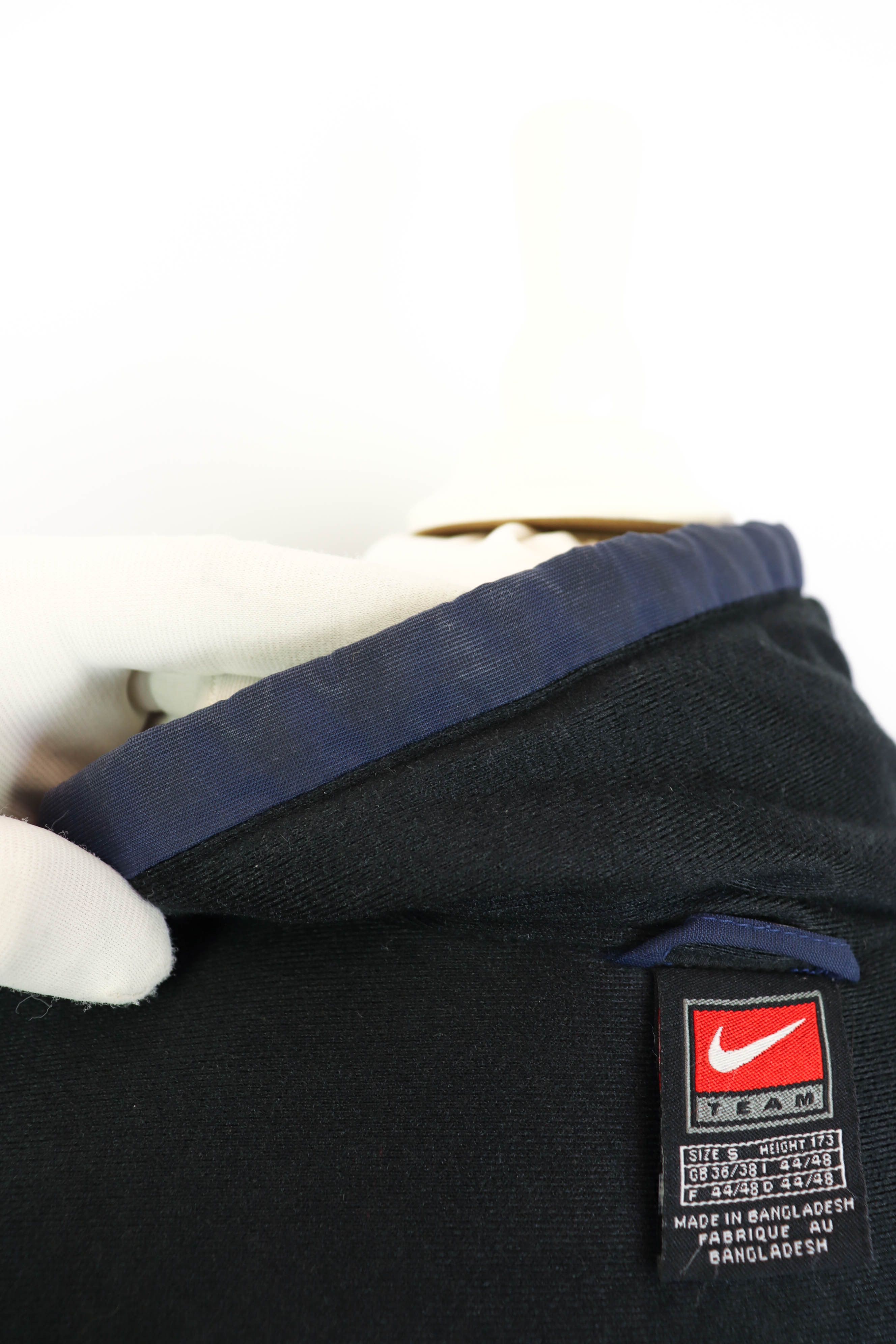 Nike Nike Team Vintage 90s Navy Blue Insulated Nylon Zip Jacket Size US S / EU 44-46 / 1 - 15 Thumbnail