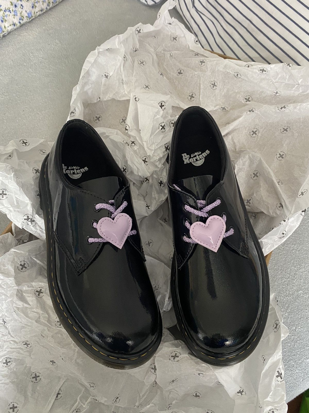 Dr. Martens Black and Pink Heart Oxfords Dr. Martens - Brandclub - Dr. Martens Unisex-Child Bex Heart  main image 4
